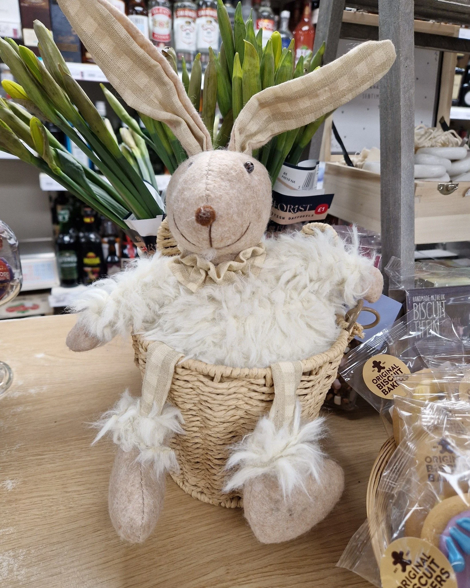 Don't forget the Easter Bunny 🐰