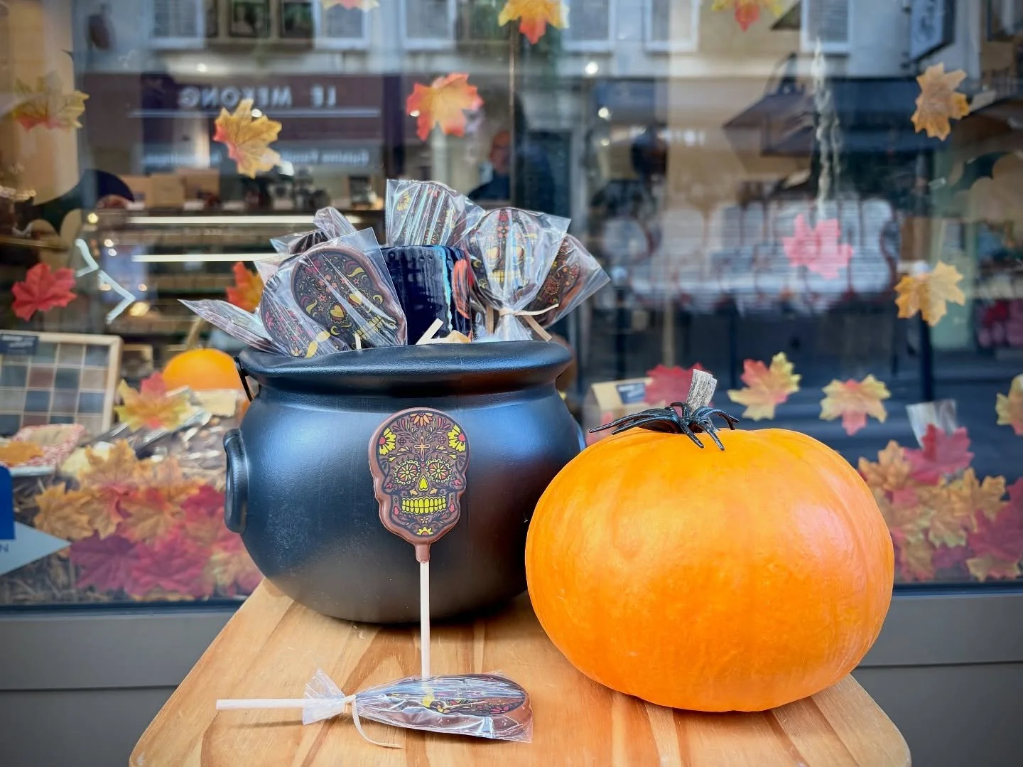 Boo! Frightfully fun boxes, colorful and realistic molded skulls and pumpkins, and chocolate skull lollipops (decorated to perfection) are waiting for you at Denver Williams. 

They&rsquo;re for kids and adults alike! Even our bat-cat box. Oh, how we