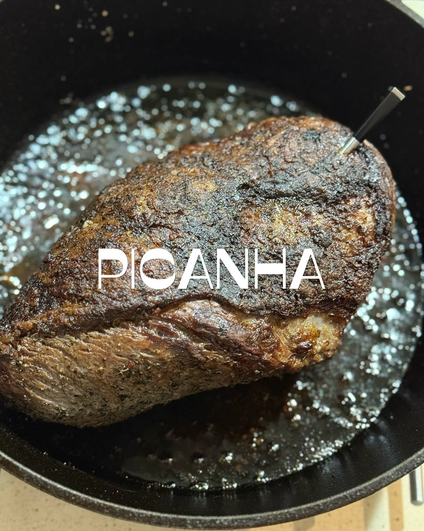 I had never come across picanha before arriving to Portugal, and I must confess that our relationship was not ‘love at the first sight’. Having had some unfortunate early experiences of receiving an overcooked version, I have categorised