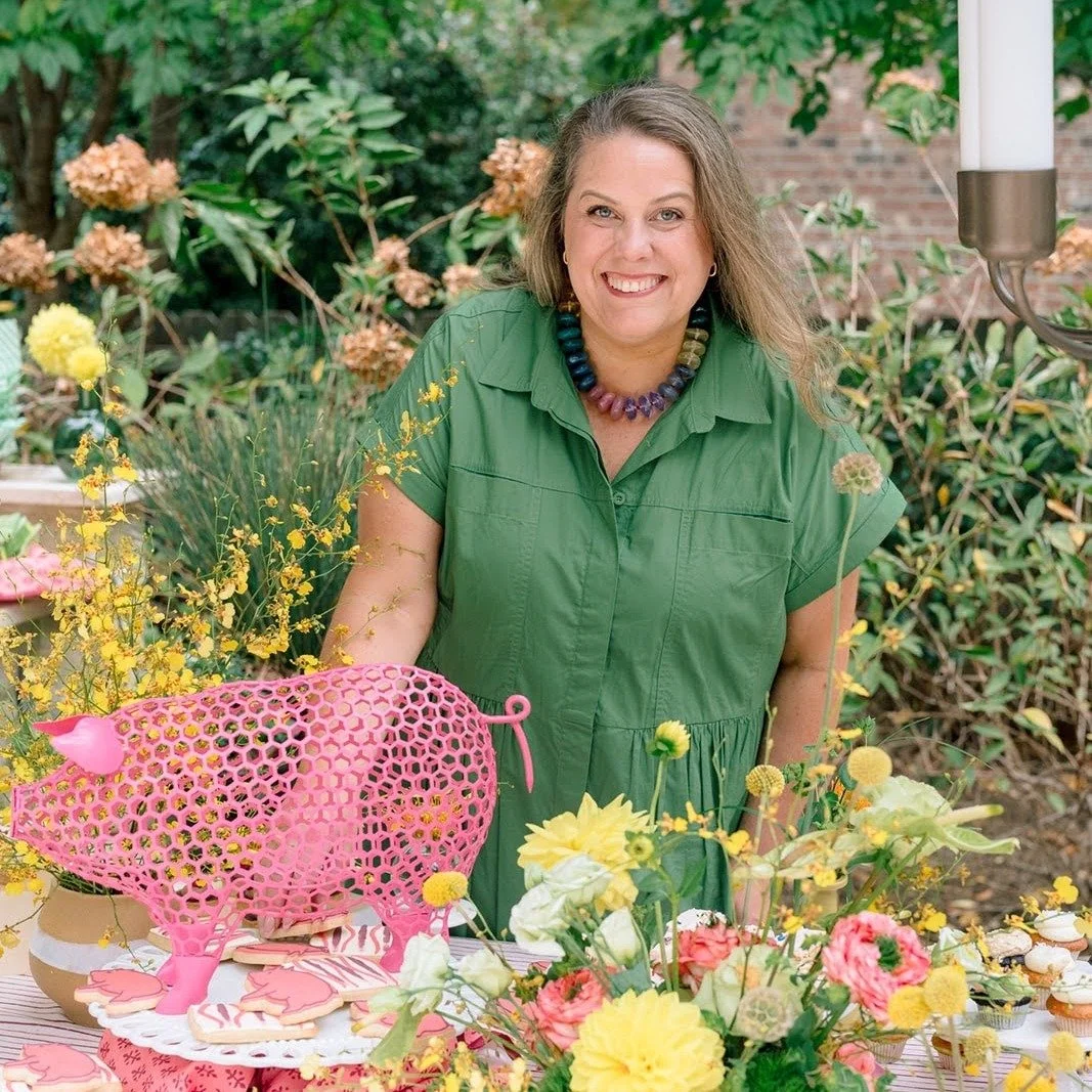 Meet Jennifer Farres, our flower-obsessed founder! 

They're the creative soul that turns simple stems into little works of art. 

Thanks for being here to grow with us. 📸: @wyethaugustine