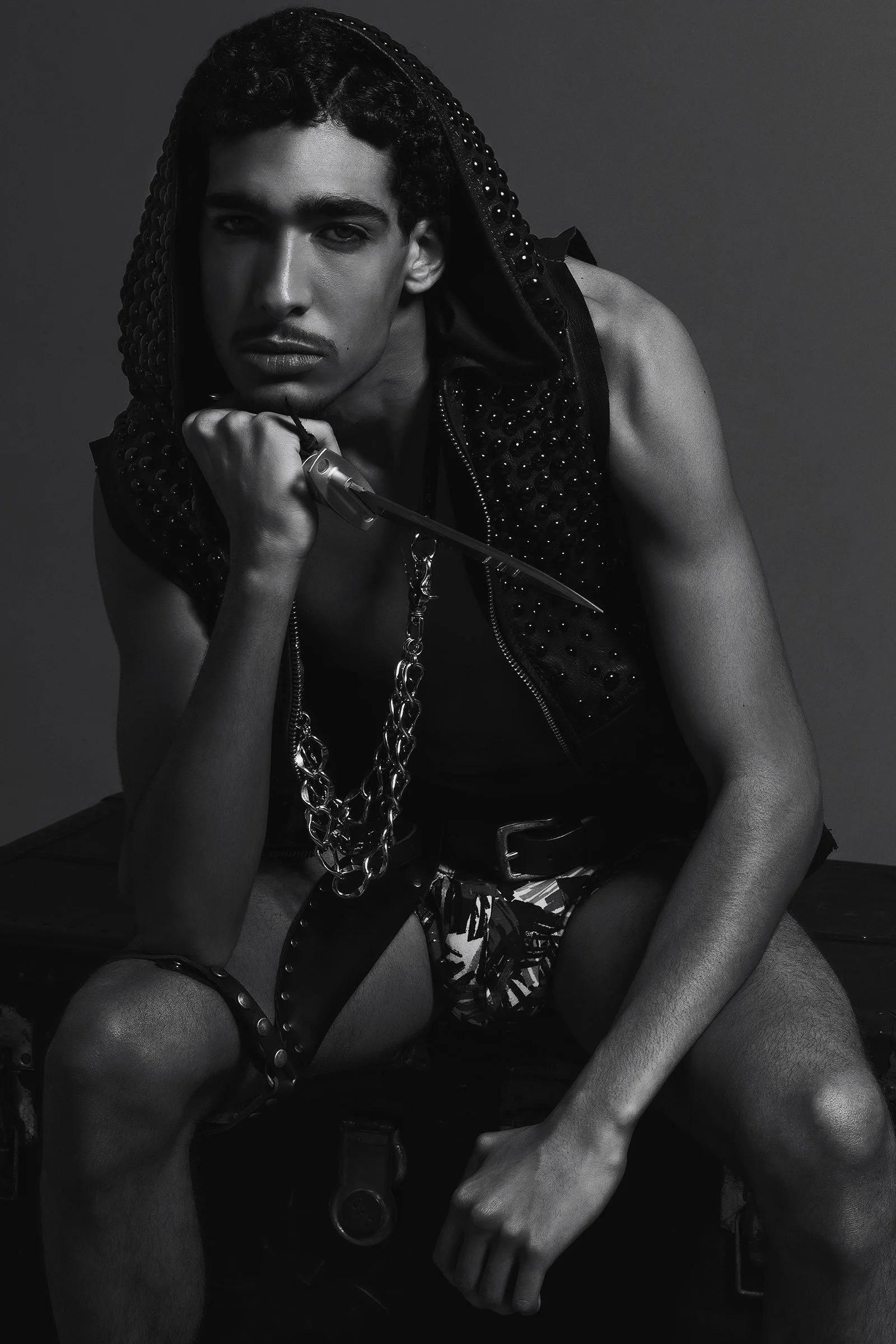 dark-male-editorial-mimee.jpg