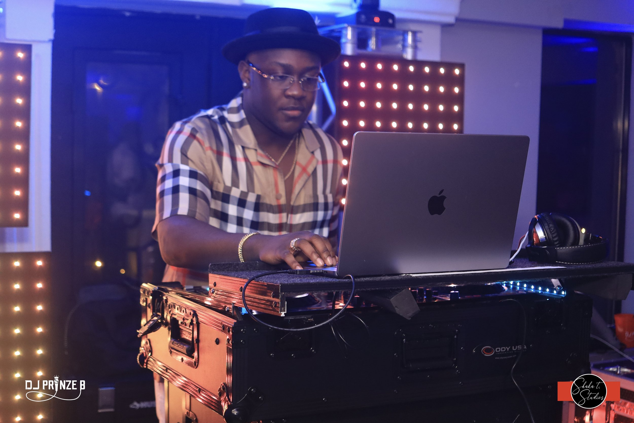 Fine Wine & Honey | 2022