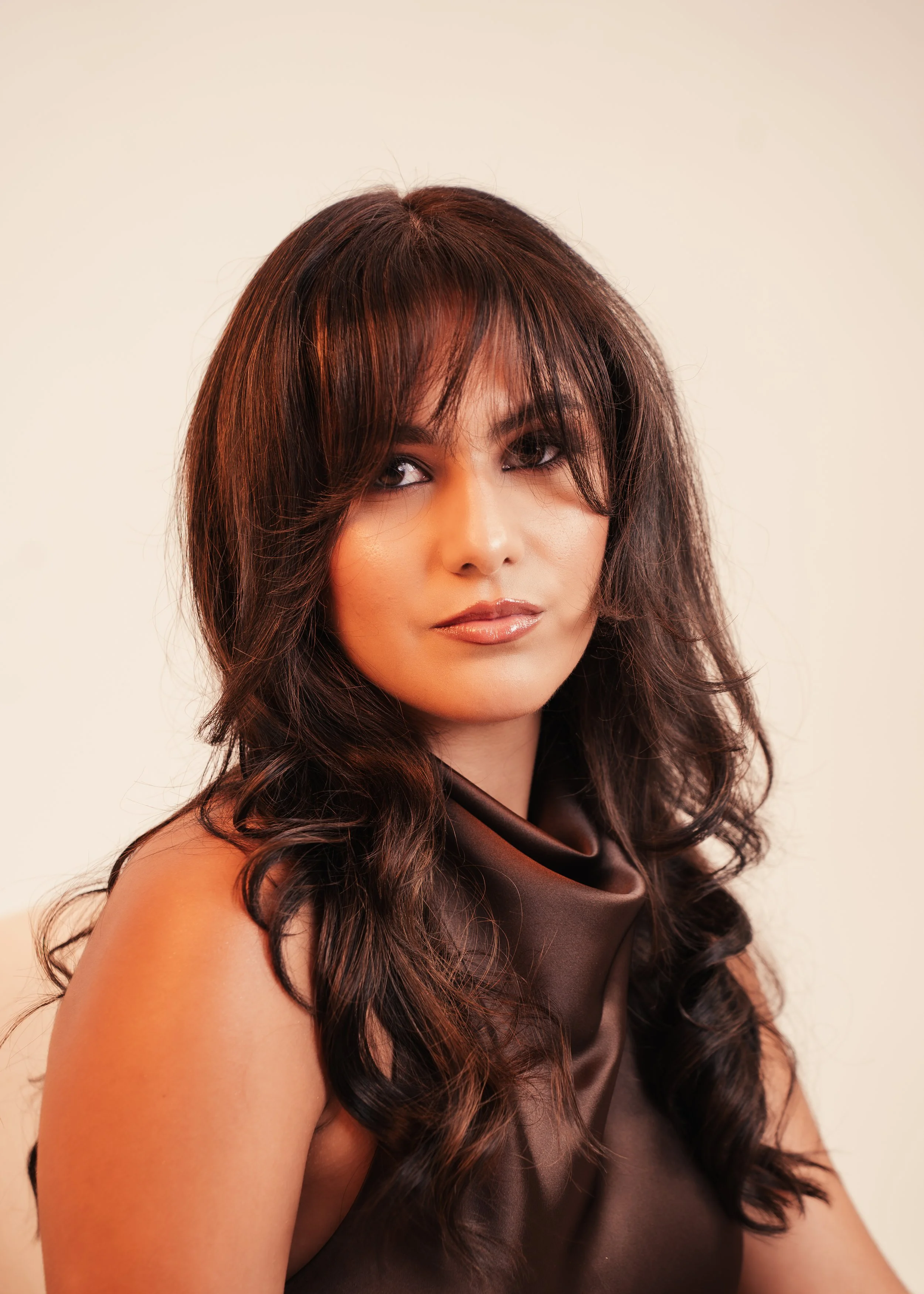 Tampa Florida makeup artist, Toronto bridal makeup, destination wedding makeup, Amber Jenna's makeup, bridal hair and makeup, luxury makeup services, soft glam makeup, makeup lessons, 1:1 makeup artist lesson, event makeup artist