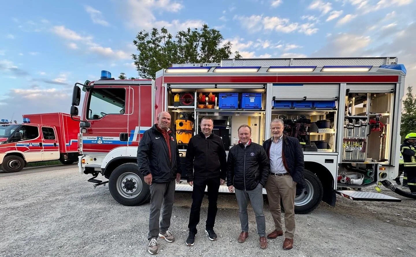 Unsere Stadtr&auml;te Franz Kaufmann, Herwig Leiter und Hans-Peter Dangl zusammen mit B&uuml;rgermeister Klaus F&ouml;rster bei der Feuerwehrinspektion &Uuml;bung. Vielen Dank f&uuml;r die Einladung zur &Uuml;bung und danke f&uuml;r eure Arbeit!