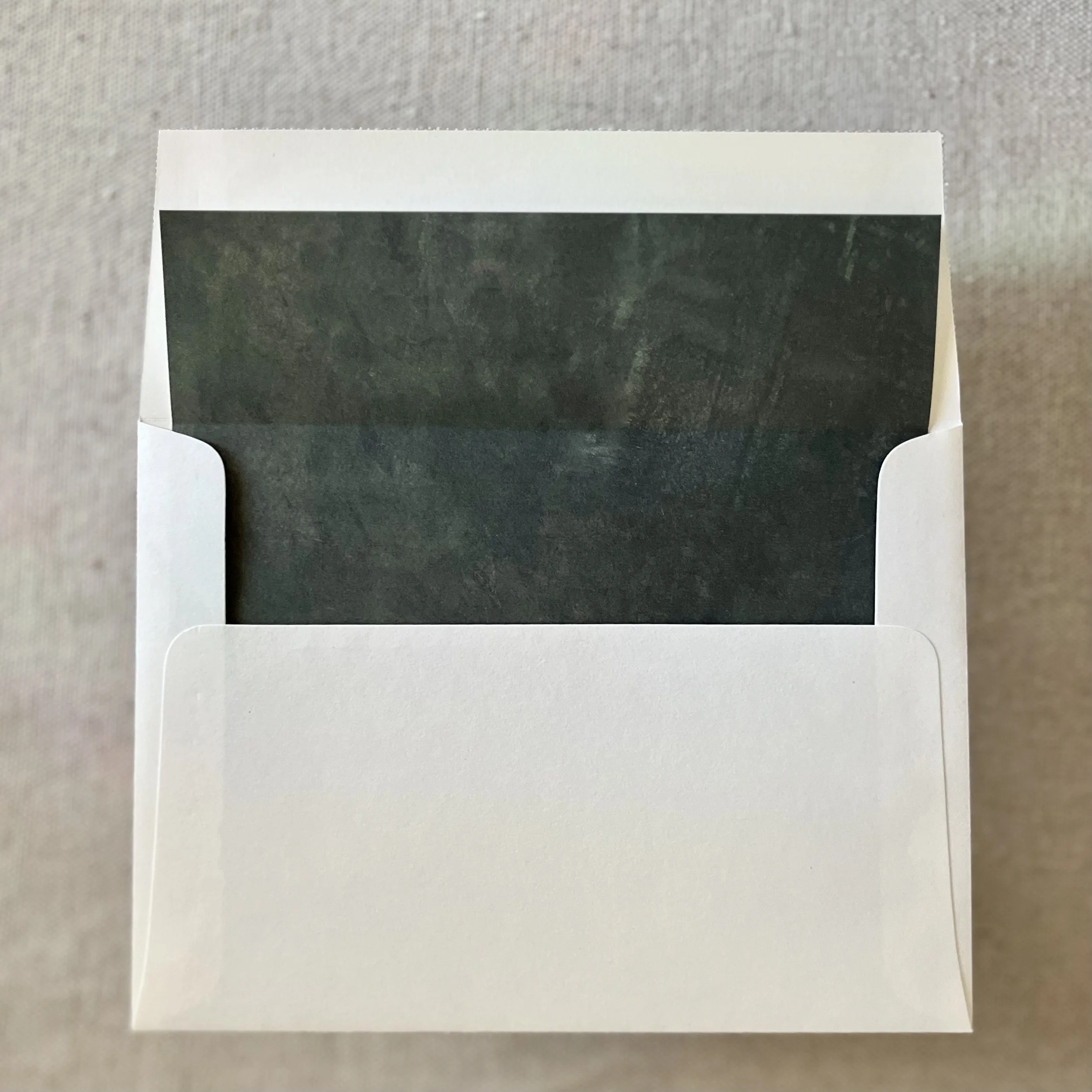 Fresco Textured Envelope Liner in Forest Green for A7 Envelopes (10 Pack)