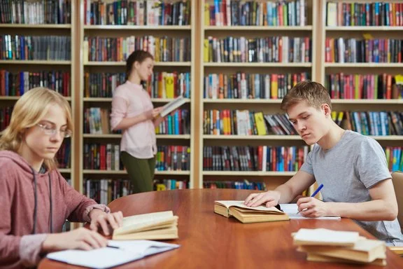 Відеопрезентація до Дня Героїв України від бібліотеки коледжу