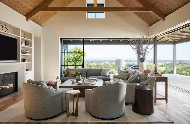 One of our favorite things to see &mdash; when the wood doesn&rsquo;t stop at the floor.
Ceilings, beams, and flooring all working together to create a space that feels warm, cohesive, and completely intentional.
This is where design and craftsmanshi