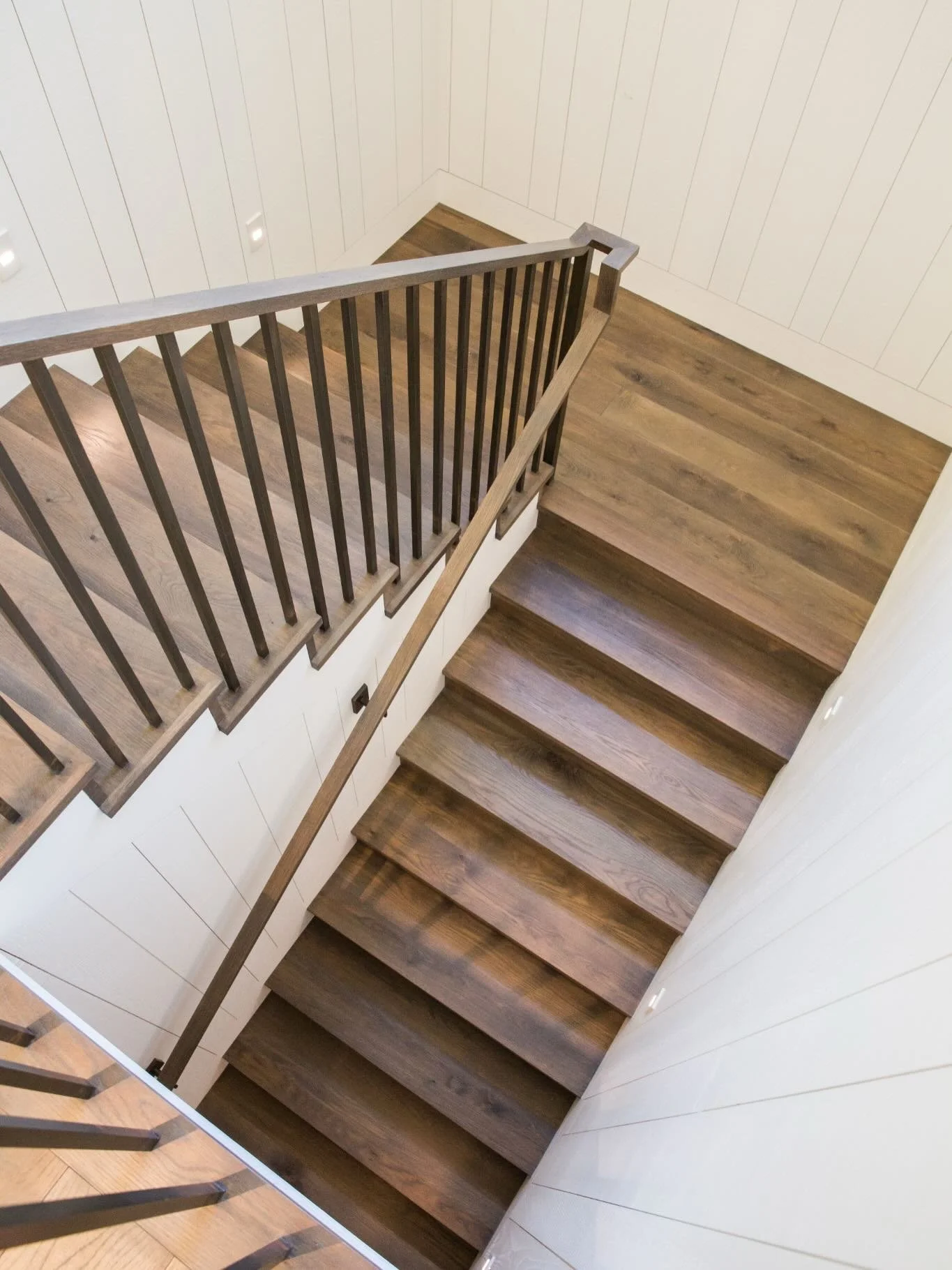 A study of tone, texture, and depth.
This rich, organic brown brings warmth while anchoring the entire home.

Builder: @paragon.cb 
Architect: @backenandbacken 
Wood Floors: @californiawoodfloors