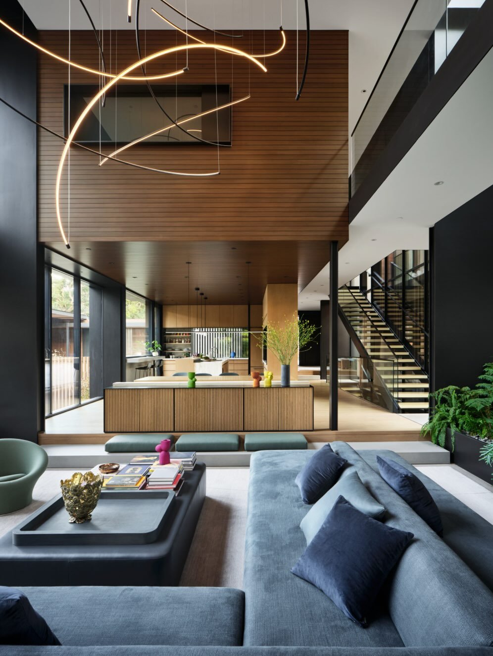 Moody tones. Clean lines. Natural textures. 
This is the kind of architecture that makes you slow down and take it all in. The contrast of black steel, warm wood, and soft natural light is everything.

Builder: @matpelbuilders 
Architect: @aidlindarl