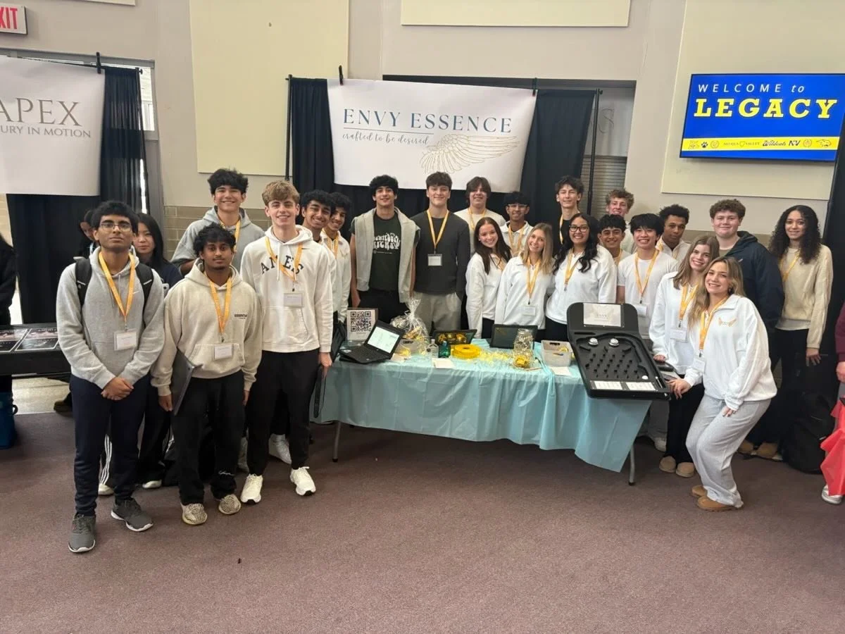 Thank you to everyone who attended our trade show yesterday and supporting Envy Essence! 
We hope you enjoyed discovering our scents as much as we enjoyed presenting them. This is just the beginning 👀✨

#vei 
#envyessence