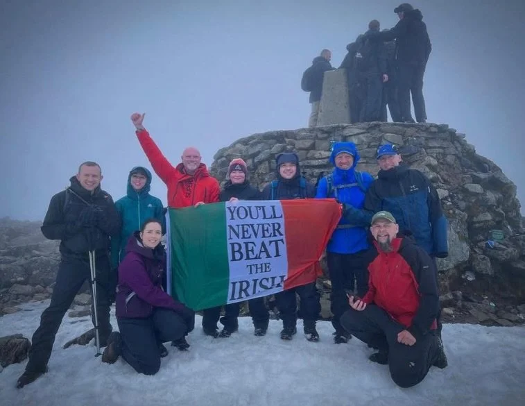 The final day of the Scotland seven summits series for @jasonblackmountaineering . We ascended Carn Dearg Meadhonach and Carn mor Dearg. Via de CMD ar&ecirc;te up to the slopes of Ben Nevis, where we were greeted with soft snow. Although the most cov