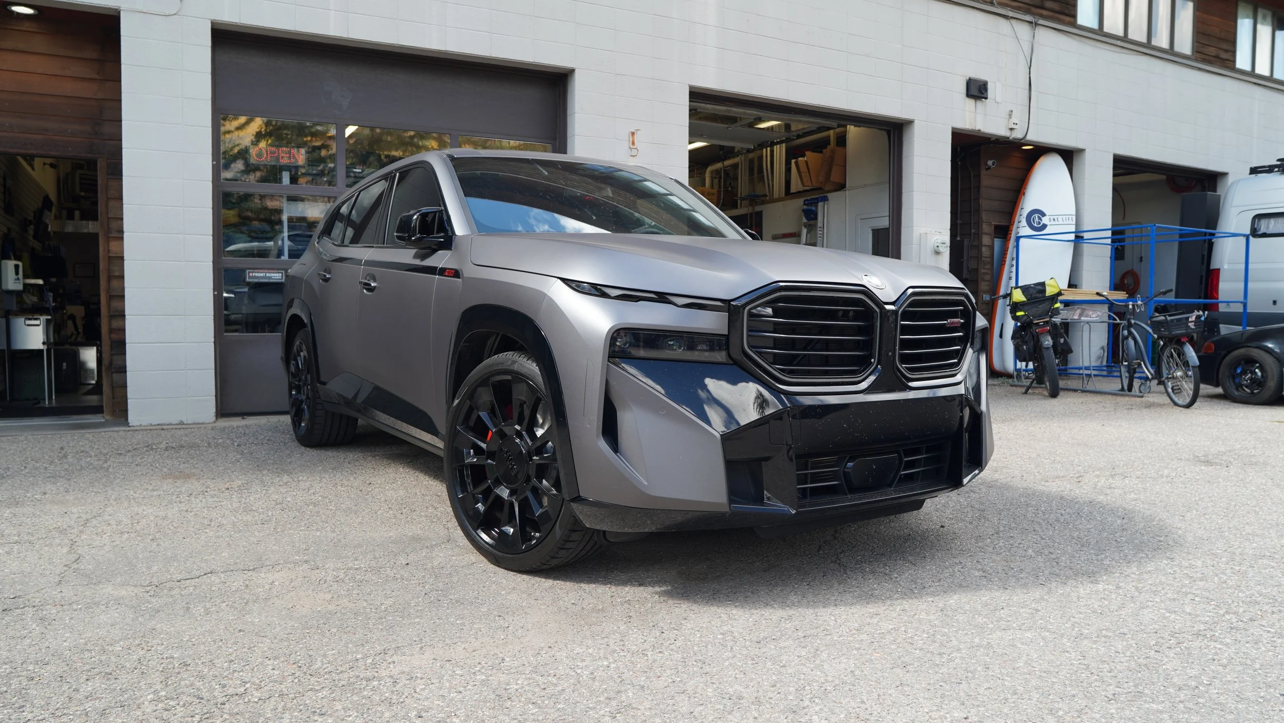 BMW sports car at Cracks & Racks