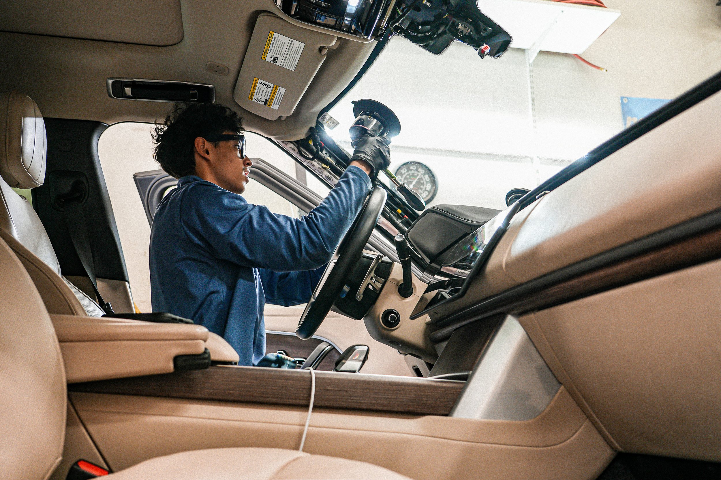 Windshield Replacement at Cracks & Racks in Aspen, CO