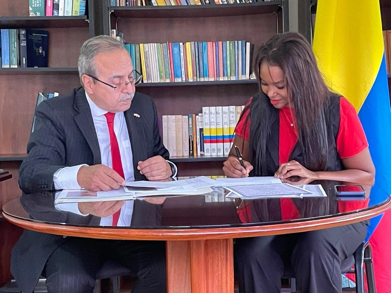 This artwork titled “spiritual dance” was collected by the Museum Carl Rigby, Bluefields Nicaragua. the piece now stands as a part of their collection.