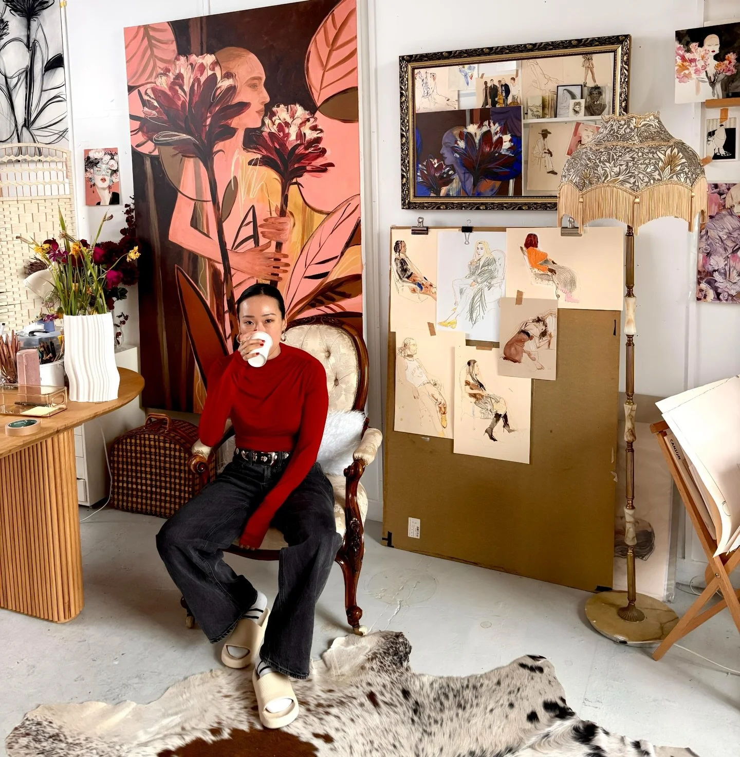 I run on ☕️! Happy Monday 🤍
.
.
.
.
.
.
#artiststudio #batcave #🦇 #artistspace