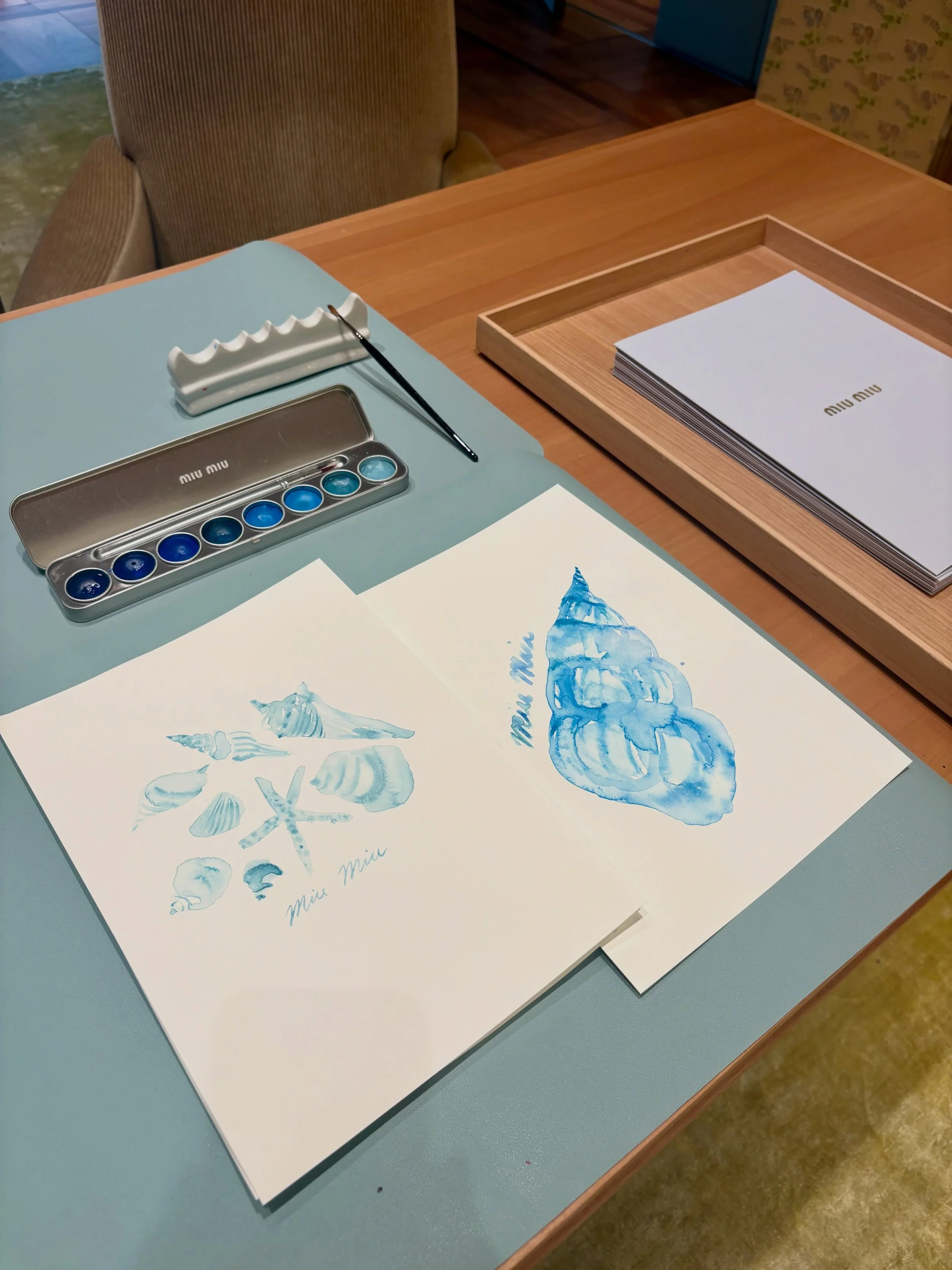 Thank you @miumiu for having me again for another activation- this time hosting a workshop inspired by the collection focusing on calming blue hues, creating watercolurs inspired by the sea and seashells 🐚 
As always @lipstick_agency 💙🤍