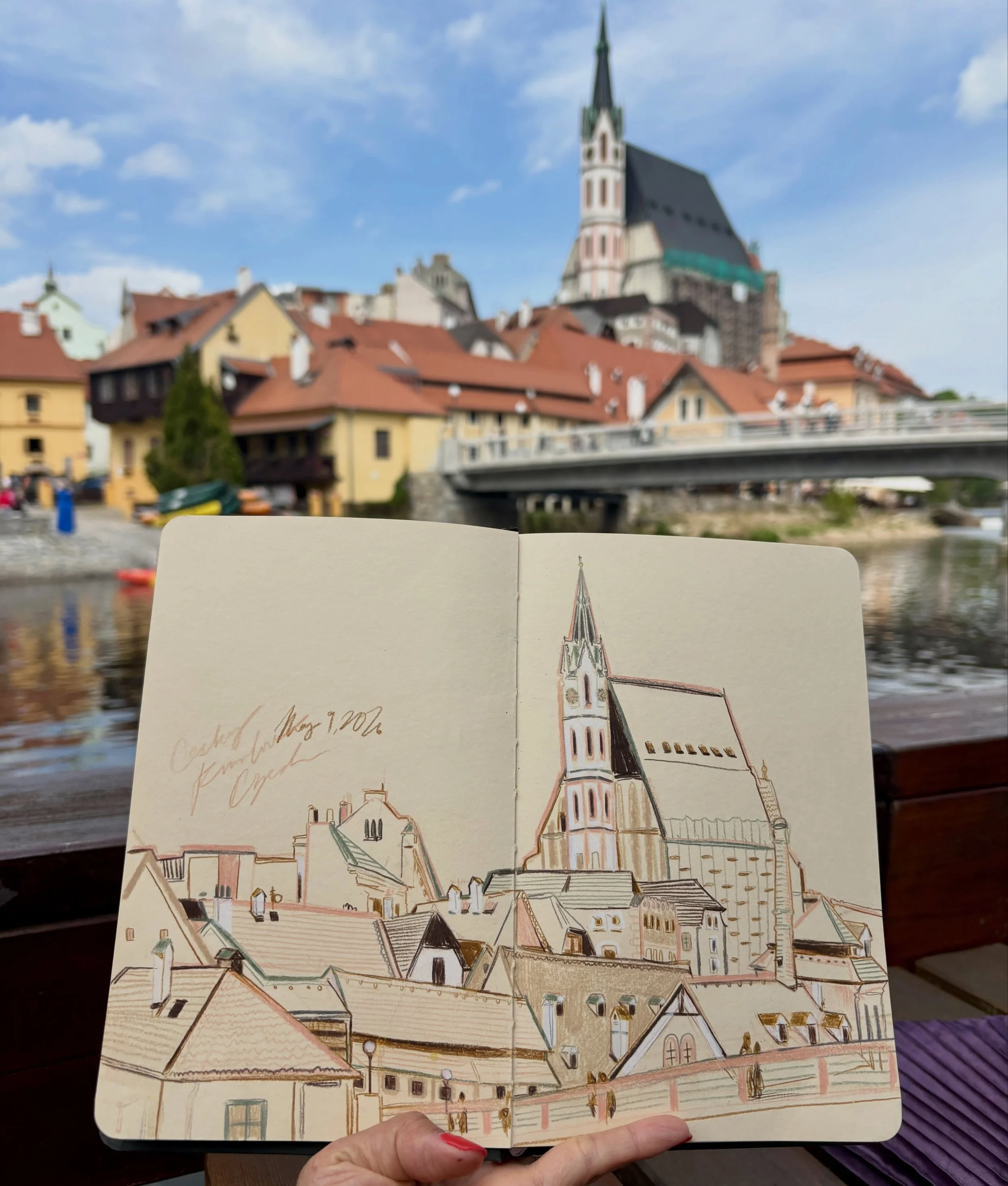 May #photodump 🤍 I wanted to get better at sketching buildings so booked a solo sketch trip to Czech as I fell in love with this little village called Cesky Krumlov, 2.5 hours south of Prague. Good views and good food.