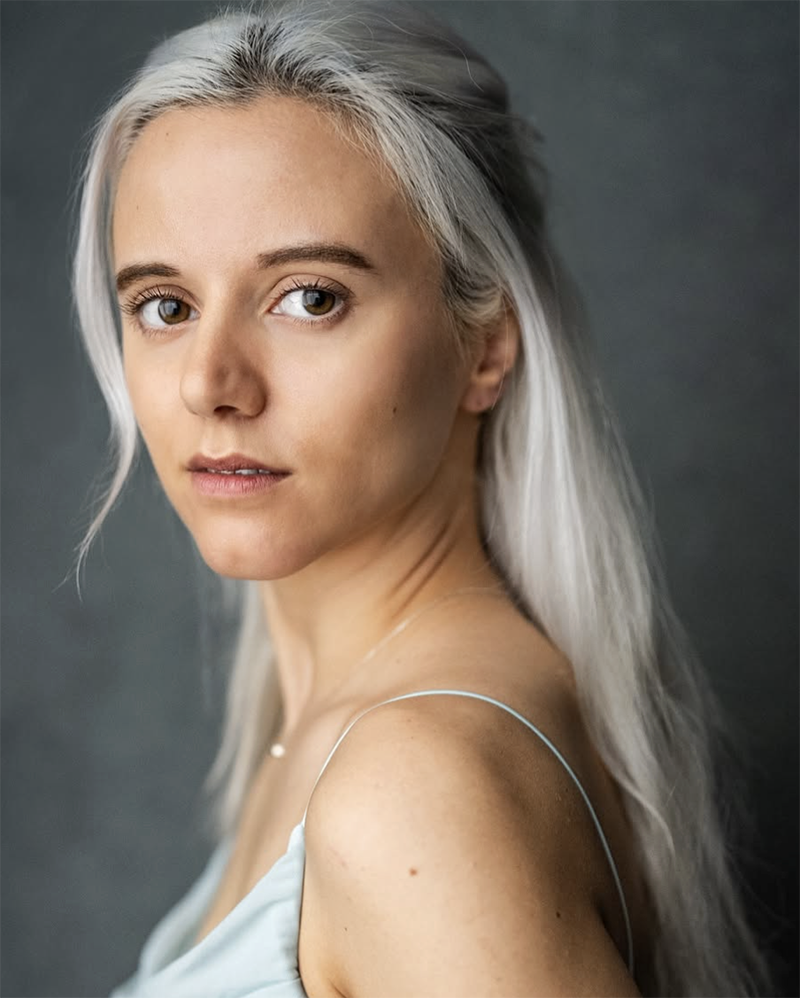 🎨 Clothed Life Drawing Session with a Live Model at my studio! Saturday 28 March 10-1pm 👗✏️