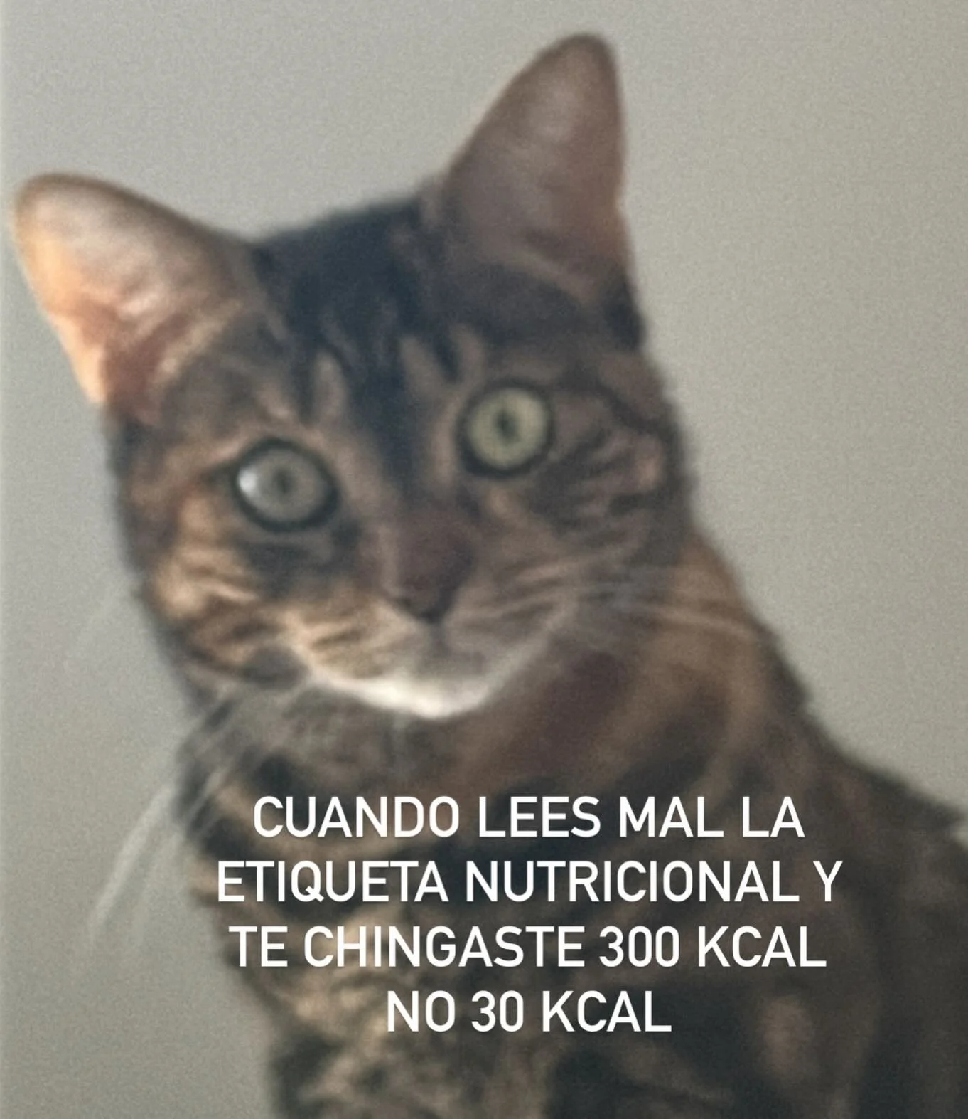 📦 3 cosas clave que debes revisar en una etiqueta nutricional:

1️⃣ Porciones por envase
- Un paquete puede contener m&aacute;s de una porci&oacute;n, aunque parezca individual.

2️⃣ Calor&iacute;as: &iquest;por porci&oacute;n o por 100 g?
- No toda