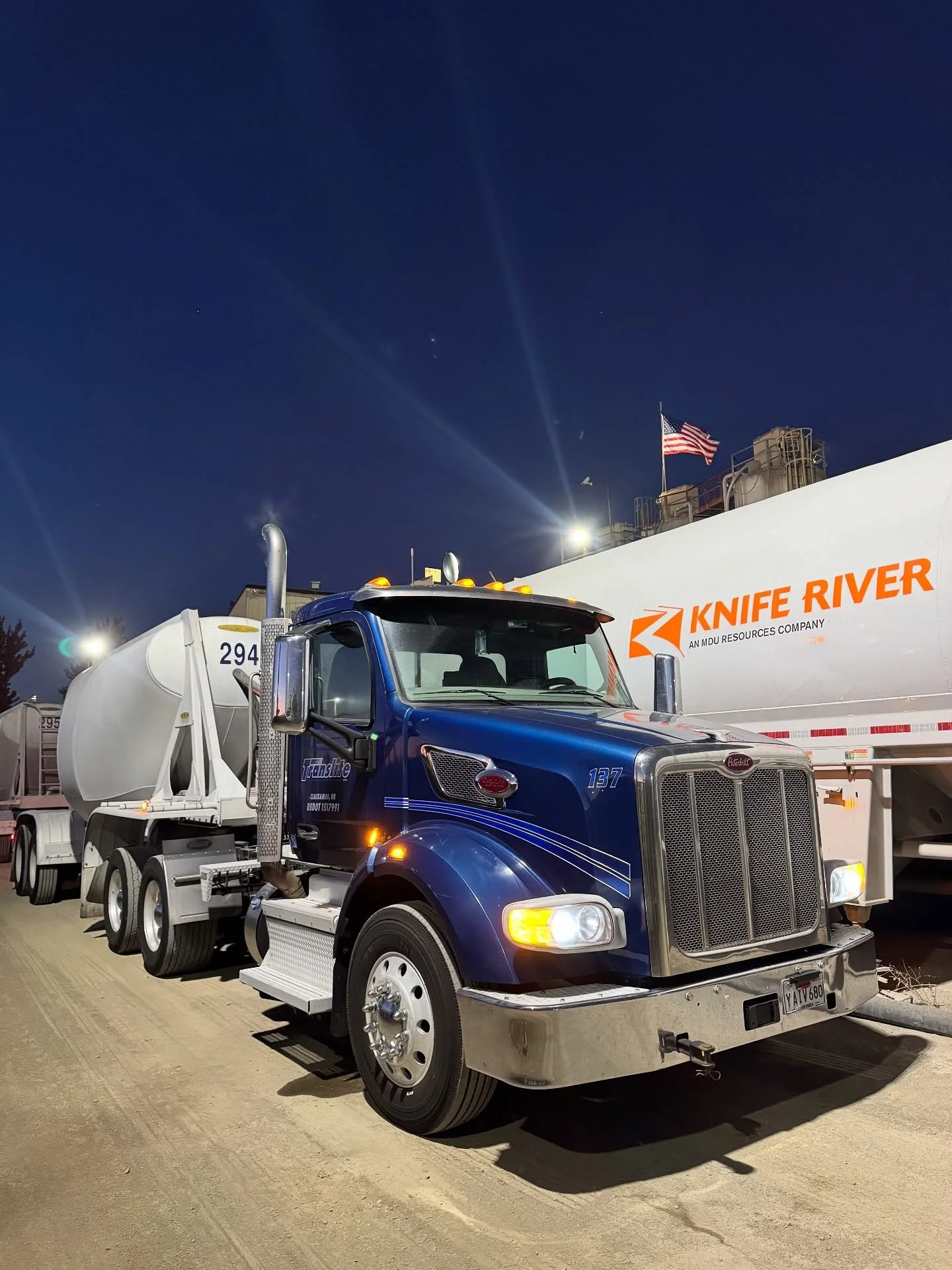 Clear, cold and crispy this morning @lifeatknife 🇺🇸