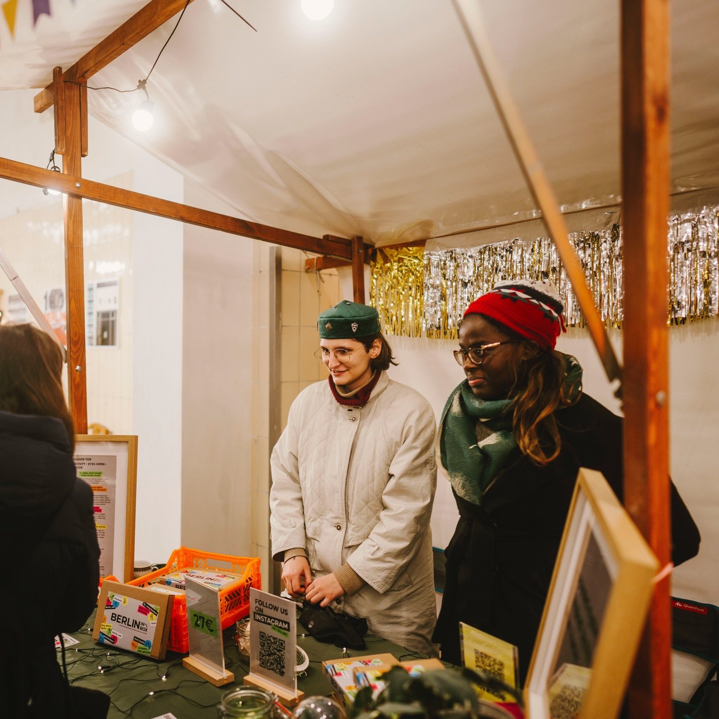 We&rsquo;ve officially launched sales for Berlin in Box 🎉
In December, we also took part in our very first market @flughafentempelhof_thf &mdash; a big milestone for us.

It was incredibly helpful to talk to potential customers, hear your expectatio