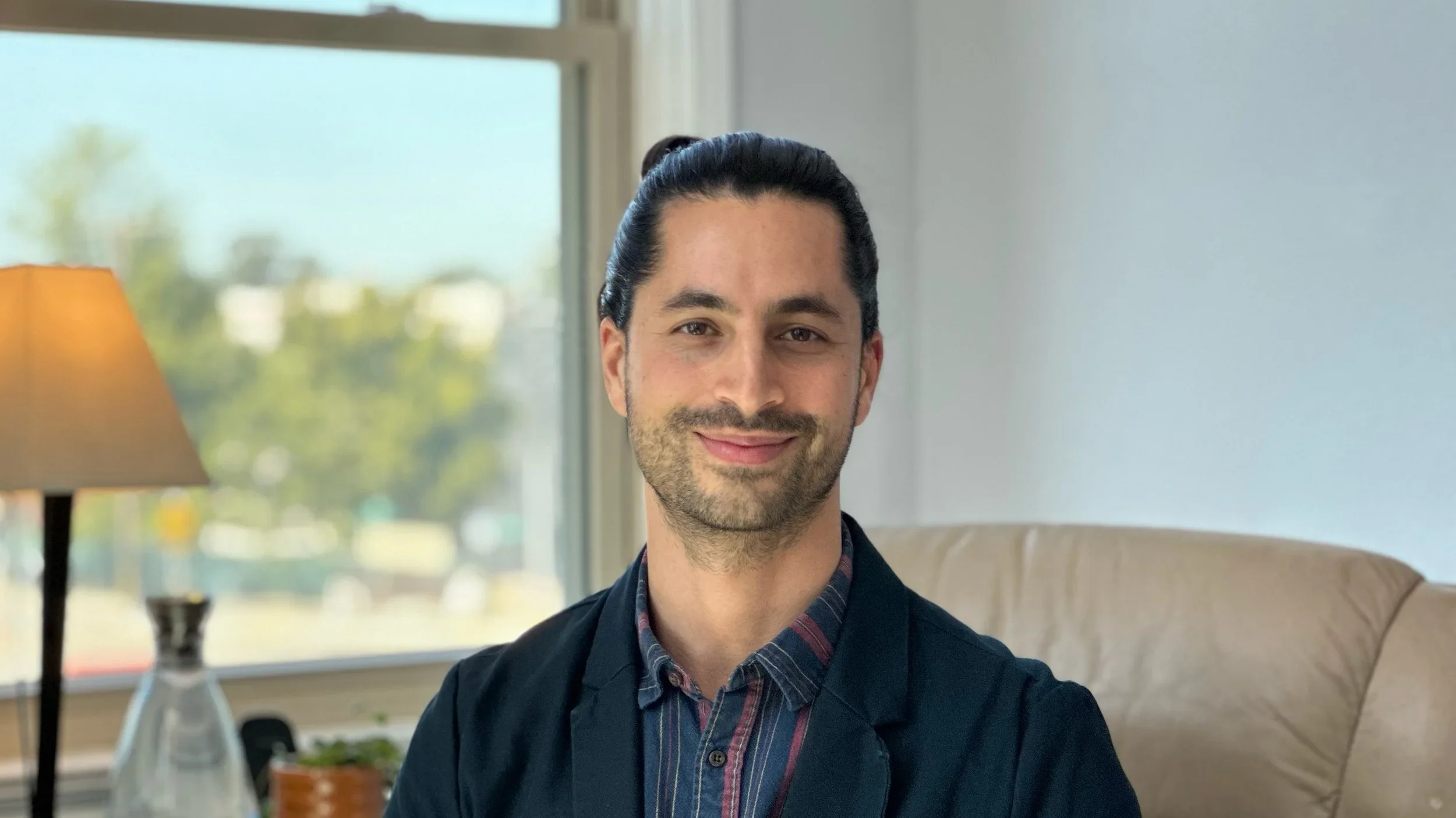 Synergizing Coaching + Psychotherapy: A Conversation with Arian Mahini &amp; Dr. Yakov Barton