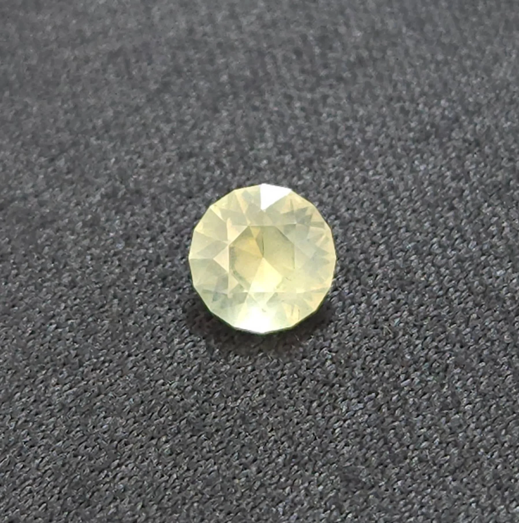 Montana-Sapphire-yellow-green-2.jpg