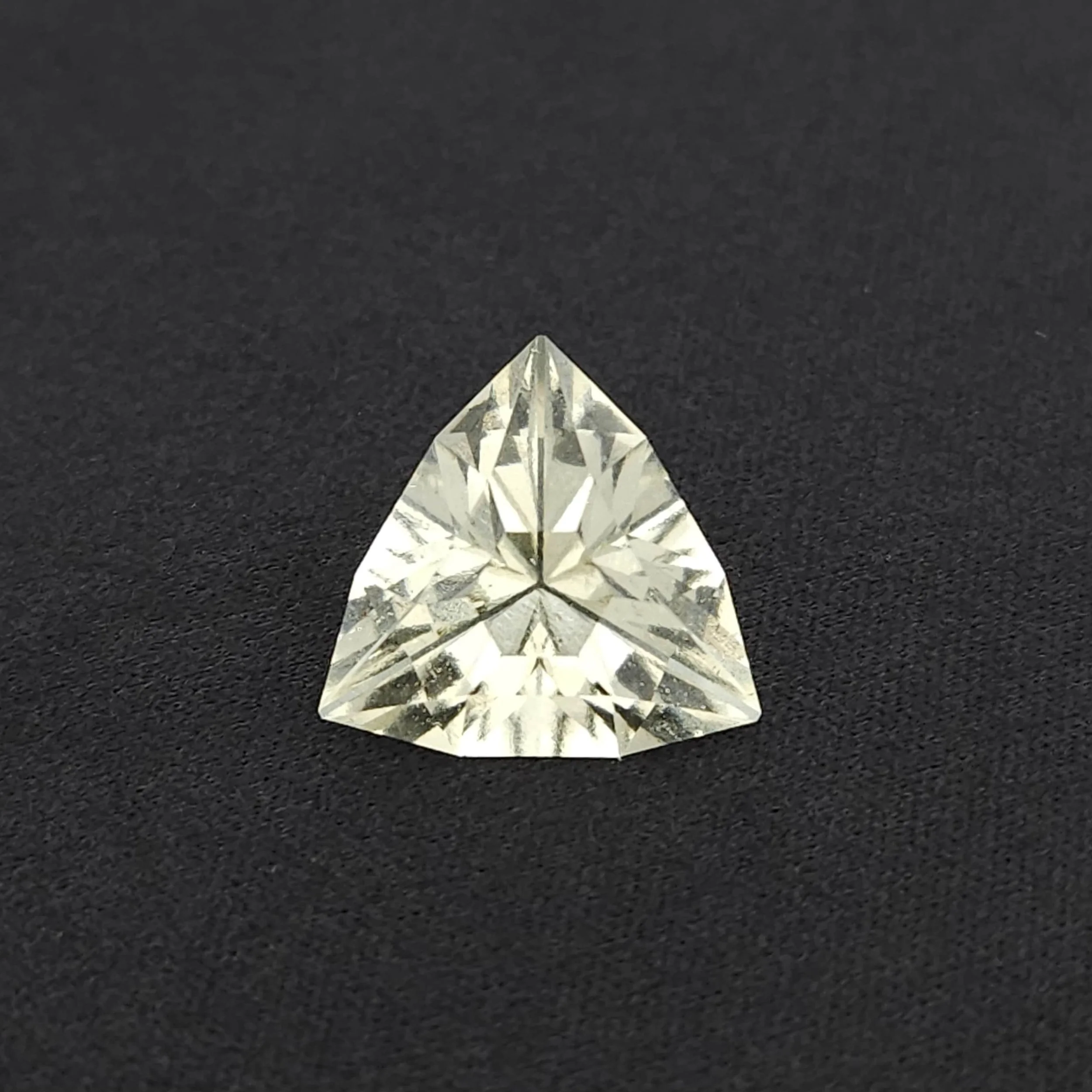 Trillion Cut Libyan Desert Glass Gemstone - 5.5ct #256