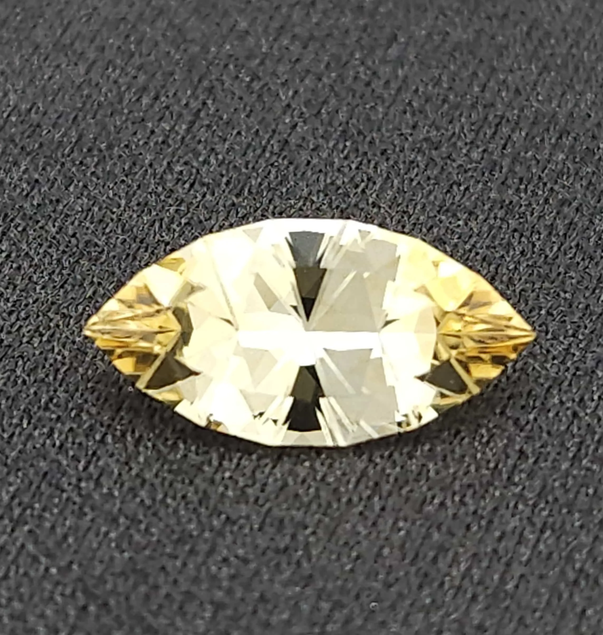 Precision faceted bicolor marquise citrine - 1.91ct #275