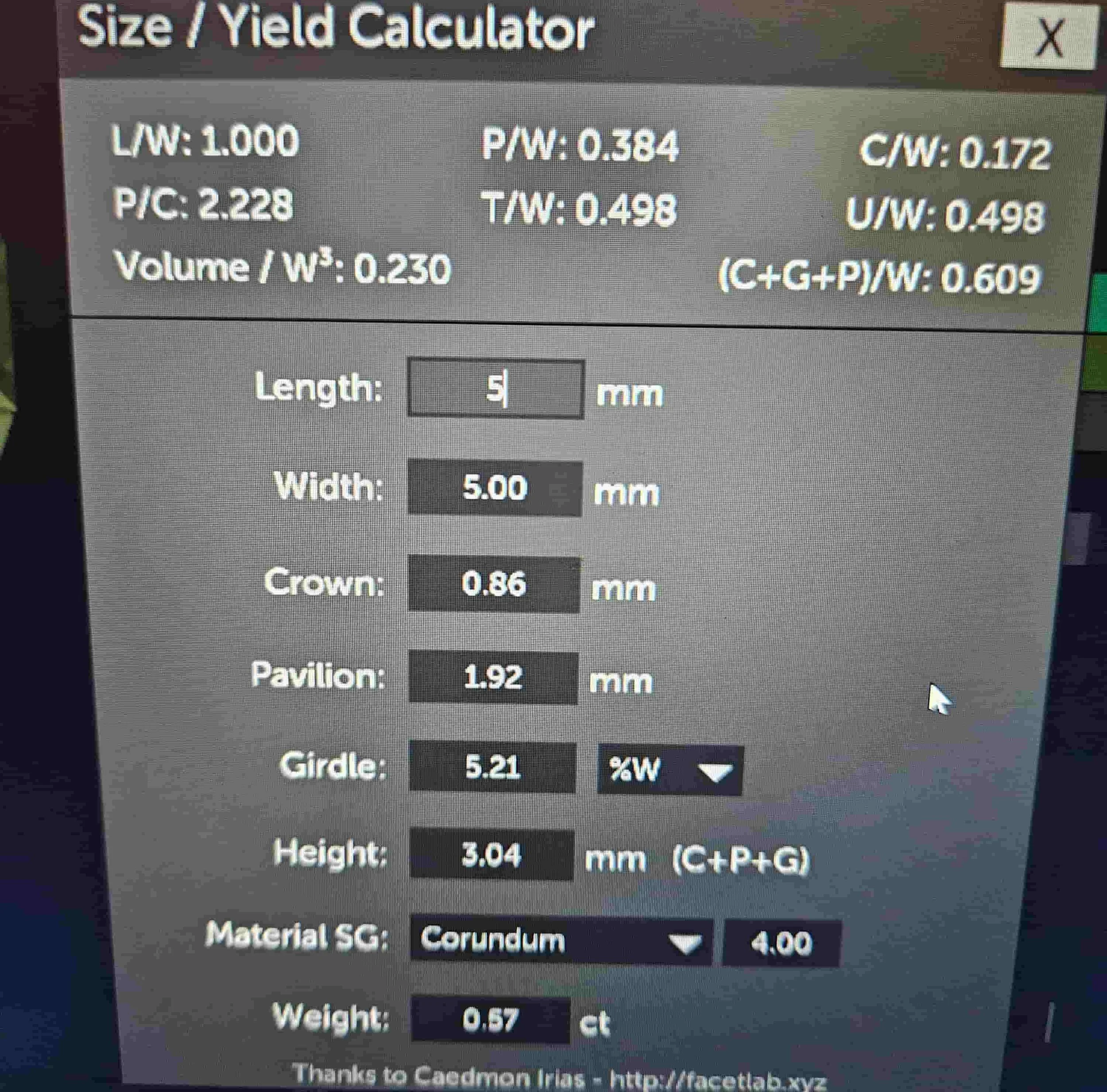 Screenshot of a size and yield calculator for a gemstone, displaying measurements such as length, width, height, material, and weight in millimeters and centimeters.