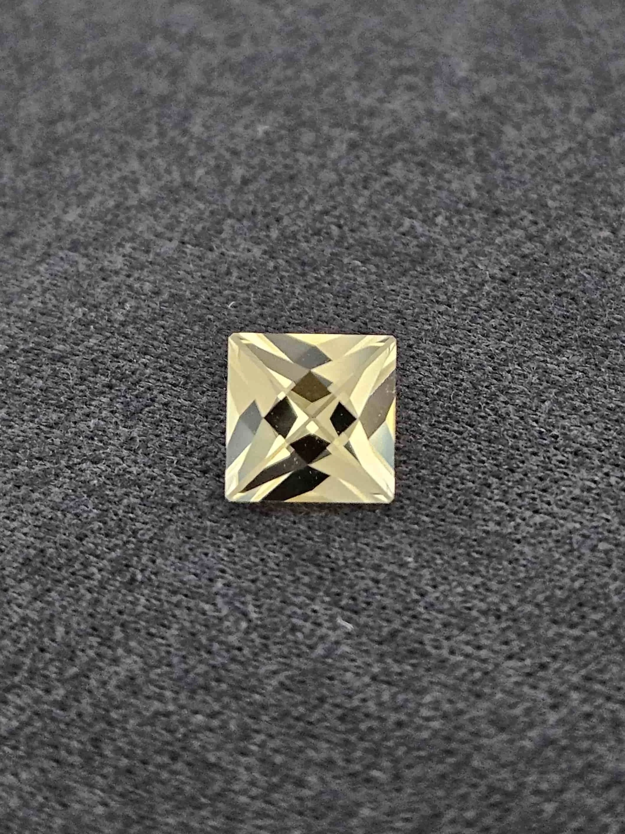 Custom Precision Faceted Citrine square - 0.66ct #270