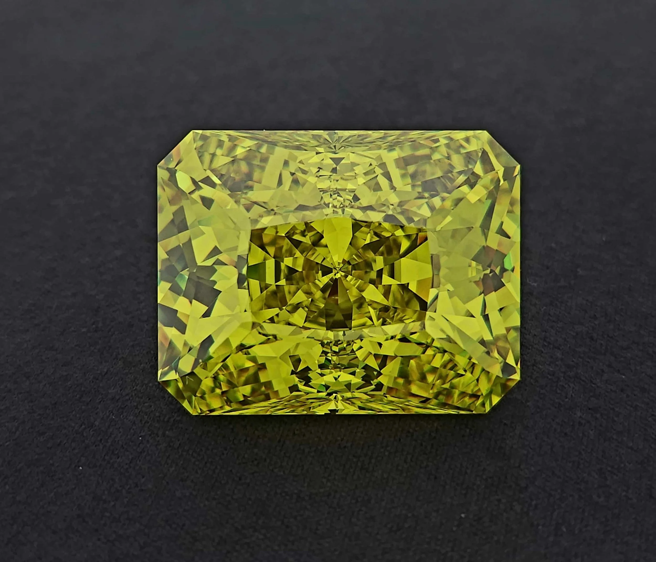 Custom Precision Faceted Yellow-Green Cubic Zirconia 149.4ct #177