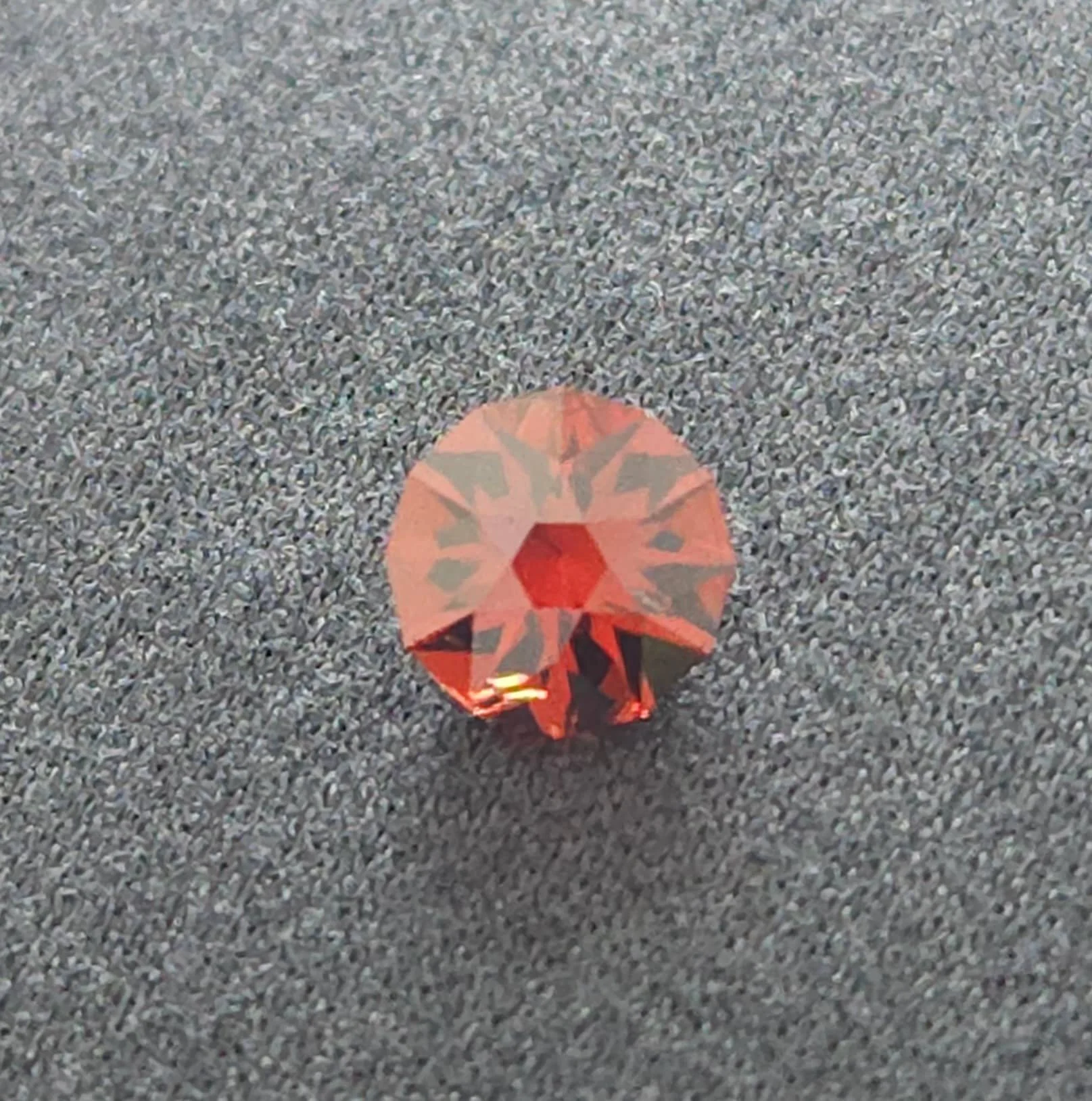 Garnet-Round-Cut-Art.jpg
