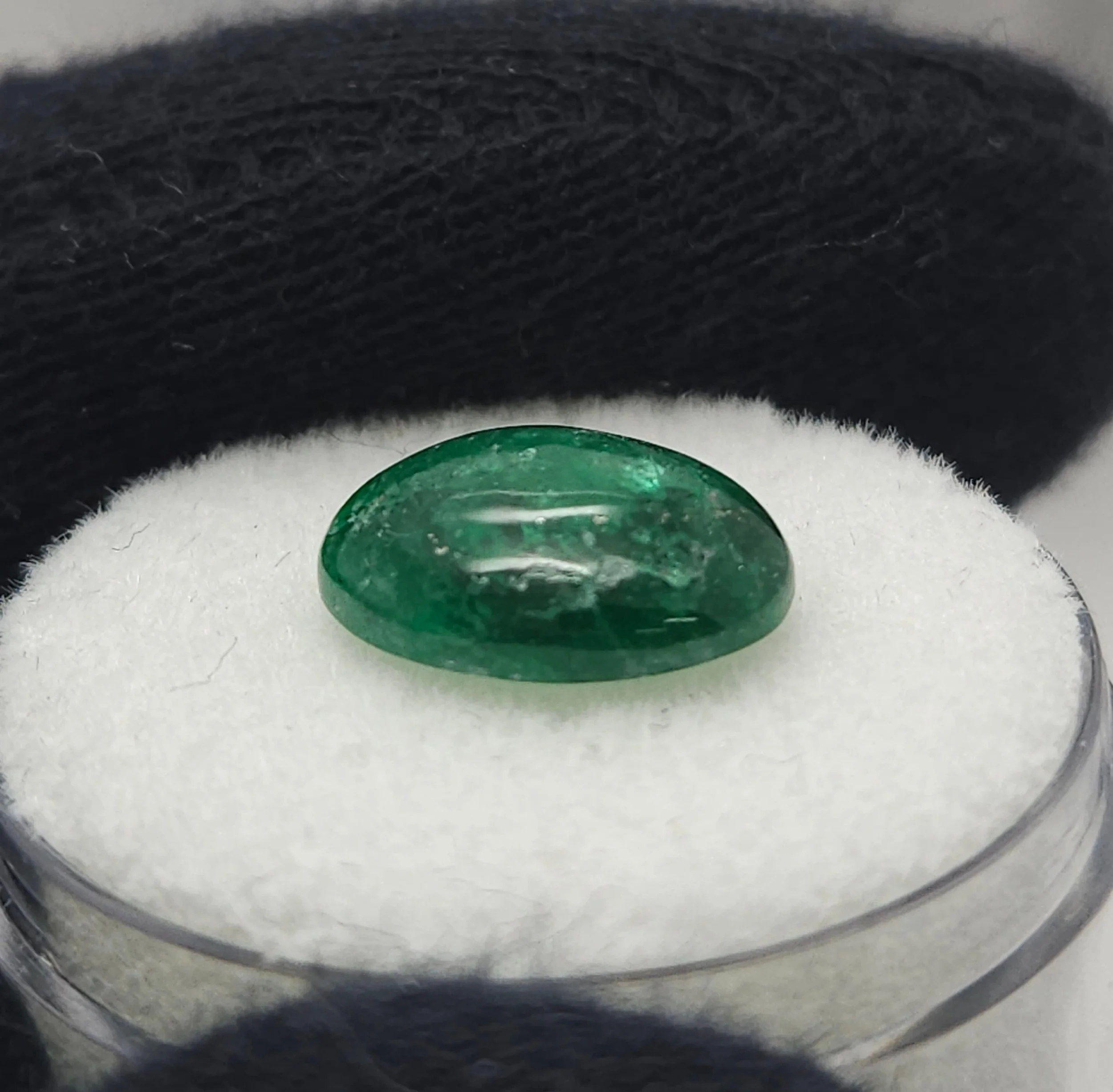 Natural-Emerald-oval-cabochon-3ct-side.jpg