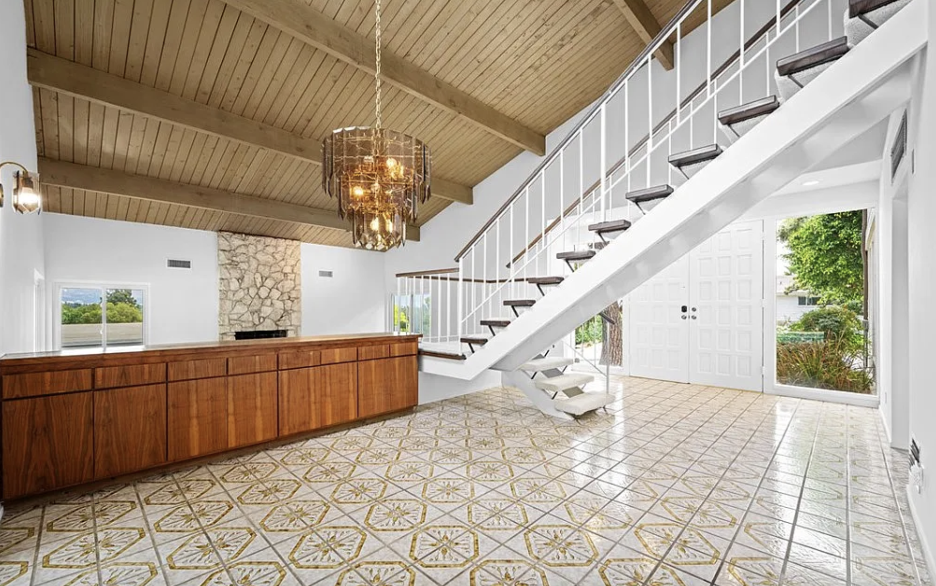 1319 Via Del Rey,&nbsp;South Pasadena, CA 91030