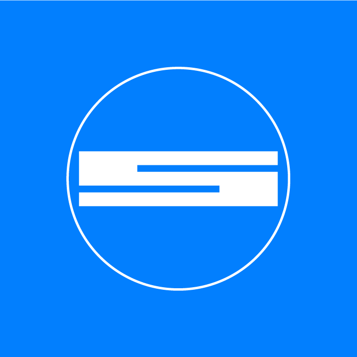 Ein blauer Sicherheits-Button mit zwei weißen horizontalen Linien, eingeschlossen in einen weißen Kreis.