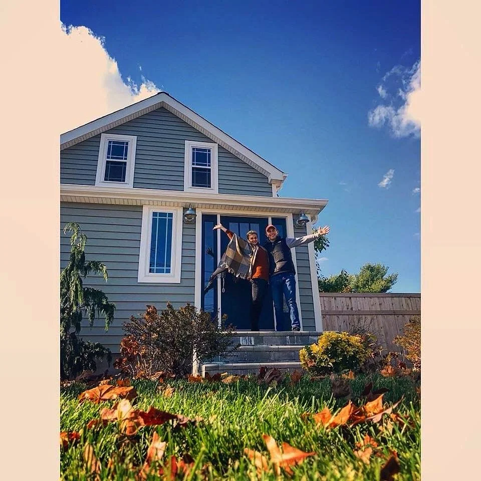 This time of year always reminds us of buying our first home together 🏡🌿🤍

We left New York City when we started dreaming about growing our family and returning home to Long Island. While we loved our years in Brooklyn, we hoped to give our future