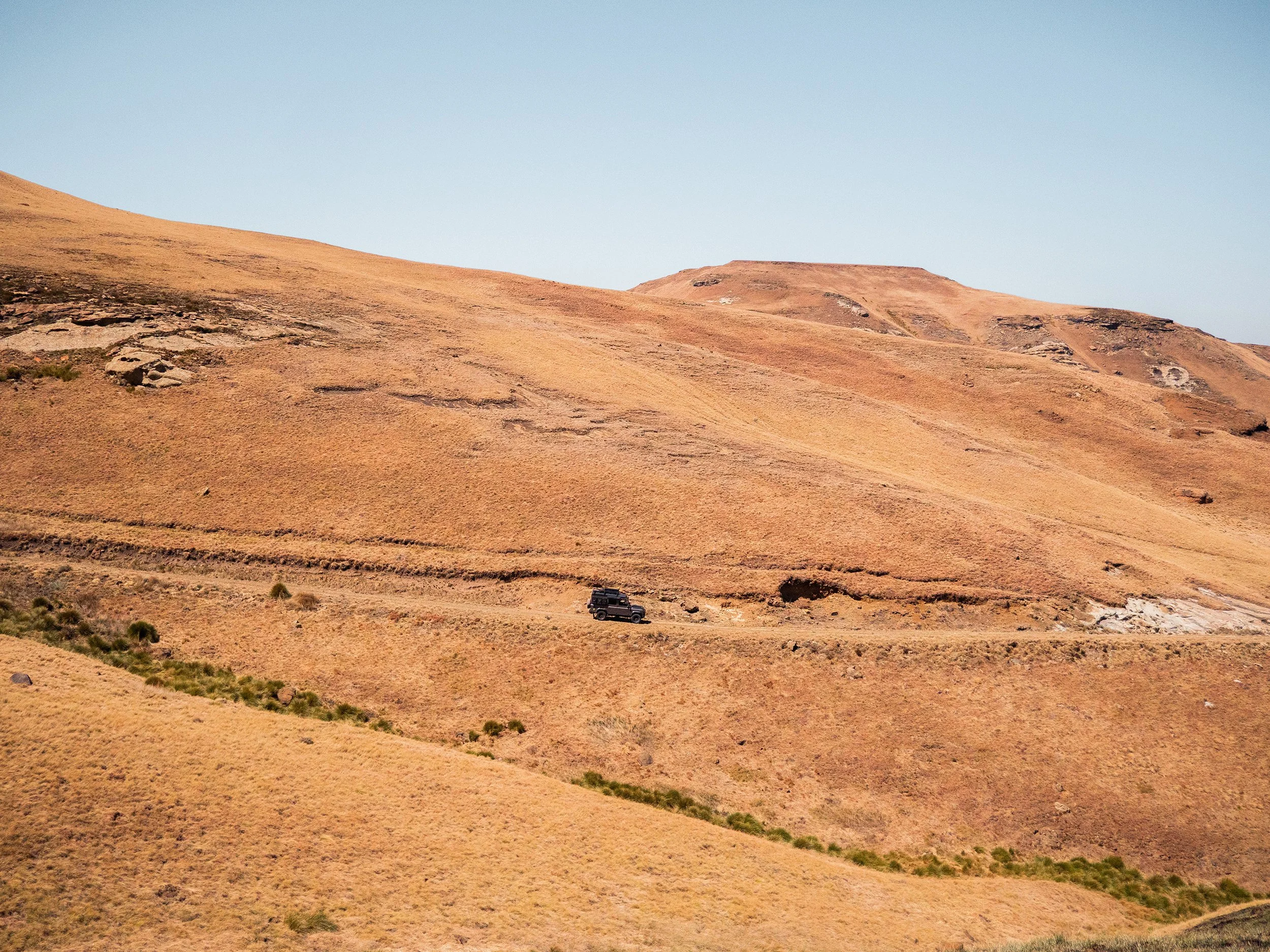 Luniel sur les pistes du Lesotho en pleine saison sèche.