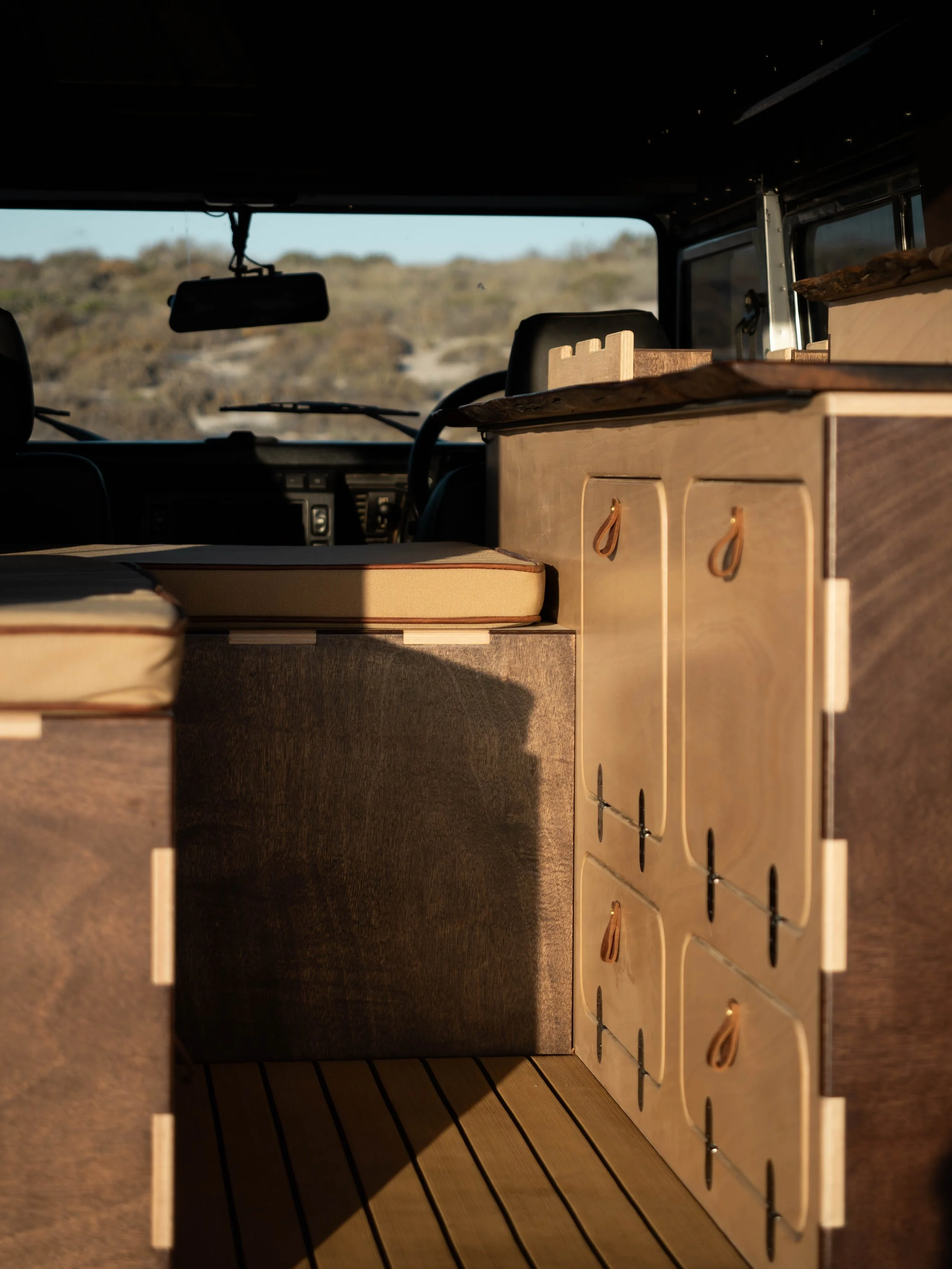 XCAP - Defender interior - premium wood design.jpg