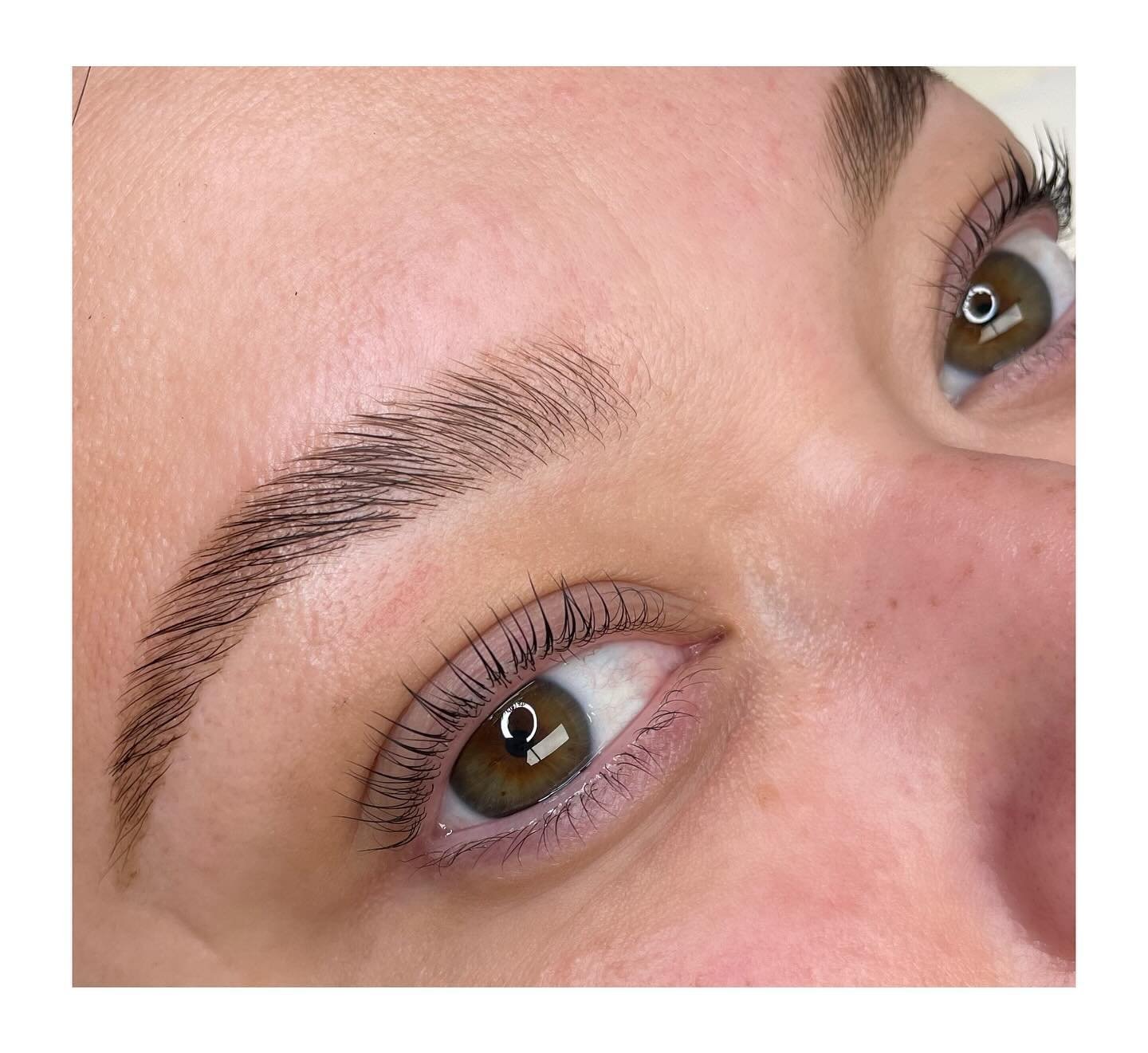 ❤️&zwj;🔥 Brow Lami + Tint + Lash Lift ❤️&zwj;🔥
.
.
.
.
.
.
.
#eyebrowlamination #lamination #lashlift #gilroywaxing #getwaxed #bodywaxing #eyebrows #eyebrowshape