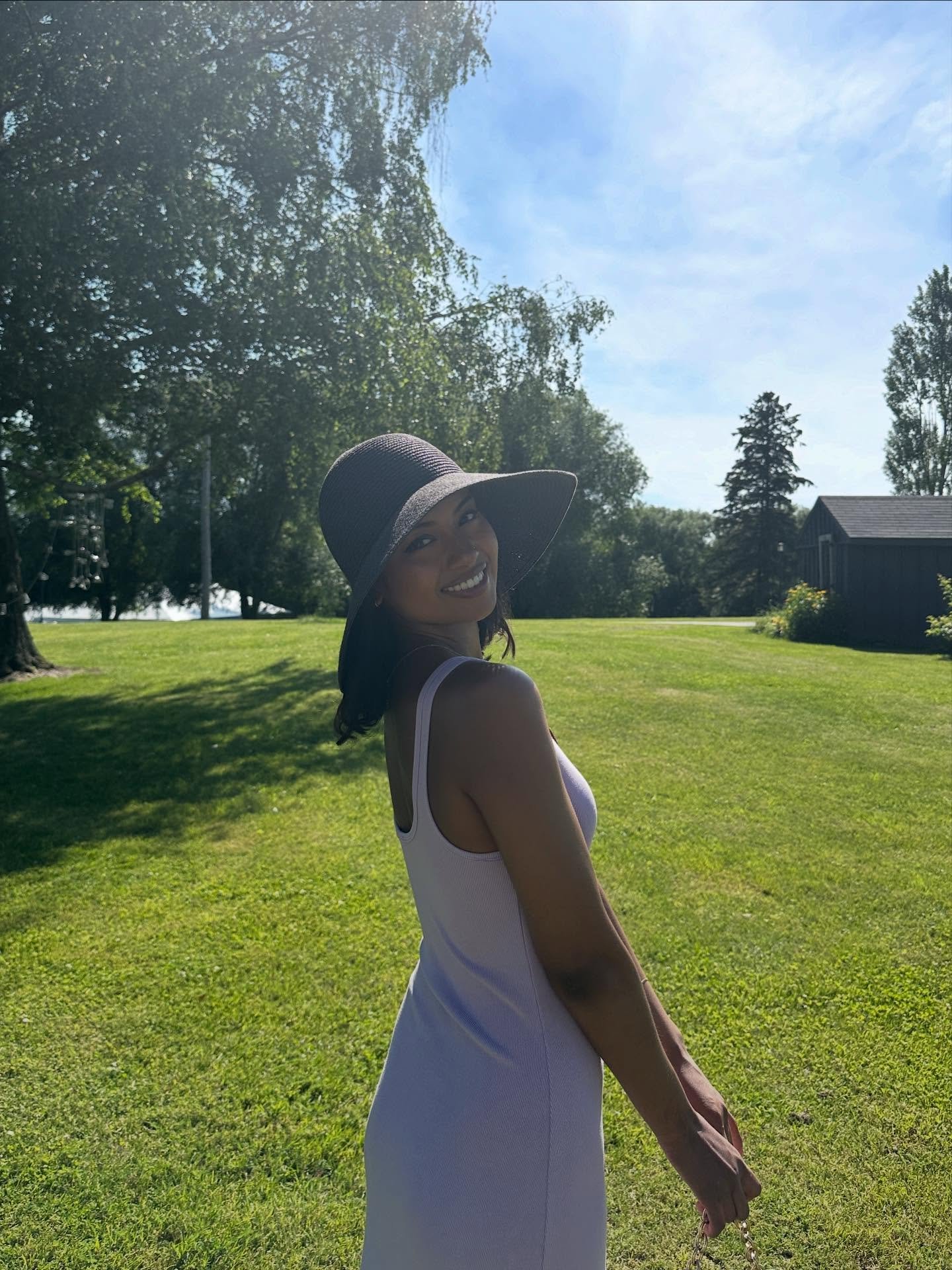 in absolutely no order, with no rhyme or reason. 2025 was the most chaotic evil and lawful good at the same time. 🫶🏽 cheers to 2026 x  thank you to everyone who made this year unforgettable - my loving friends, my family, now my clients who trust m