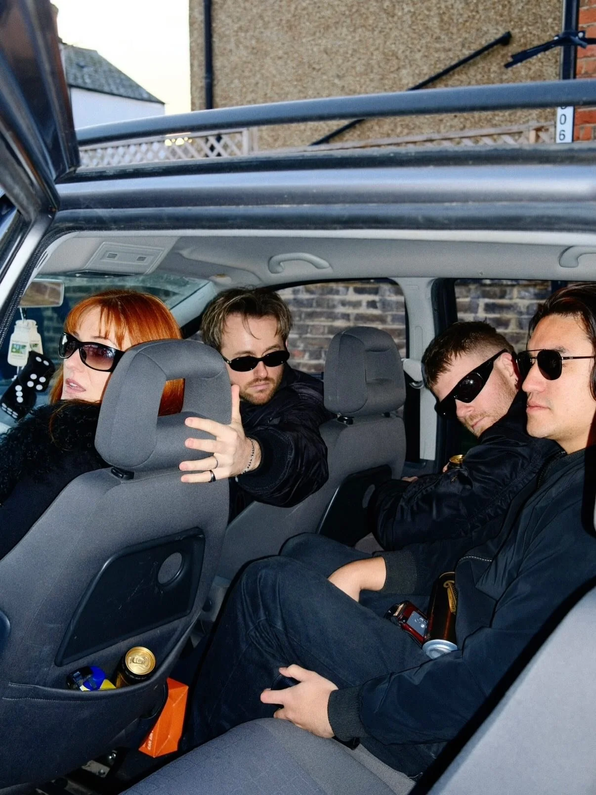 hitting the road to play @dayriderfestival @the_adelphi_club in support of independent venue week @ivw_uk cya tomoz hull gonna be a sxc one. tix in bio x
📸 @joejjcarter