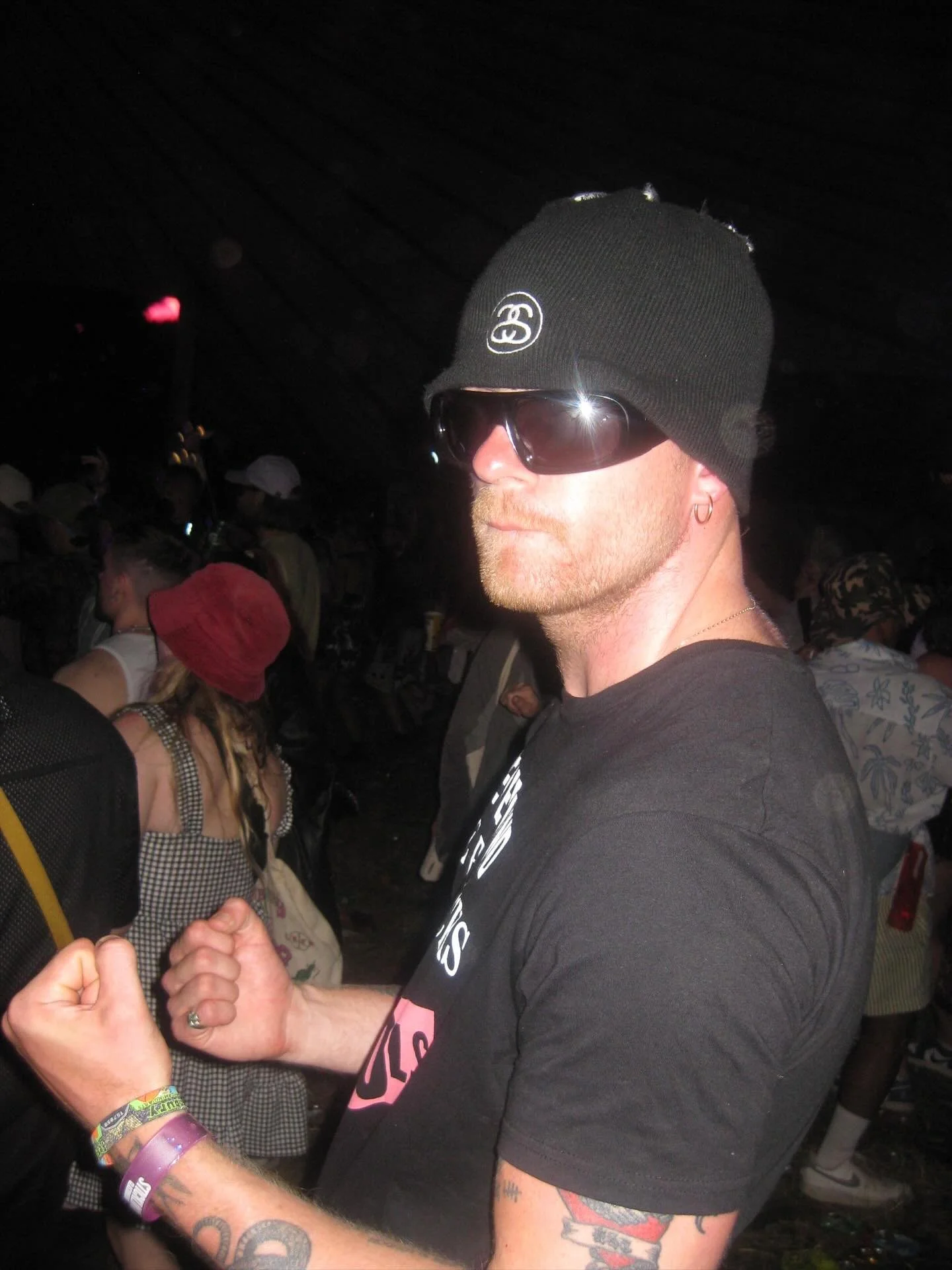 glasto ੈ✩‧₊˚