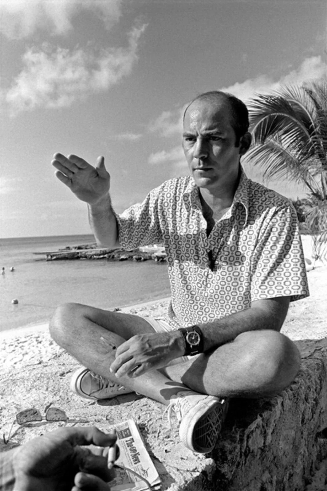 Hunter S. Thompson on the beach, Al Satterwhite, 1974