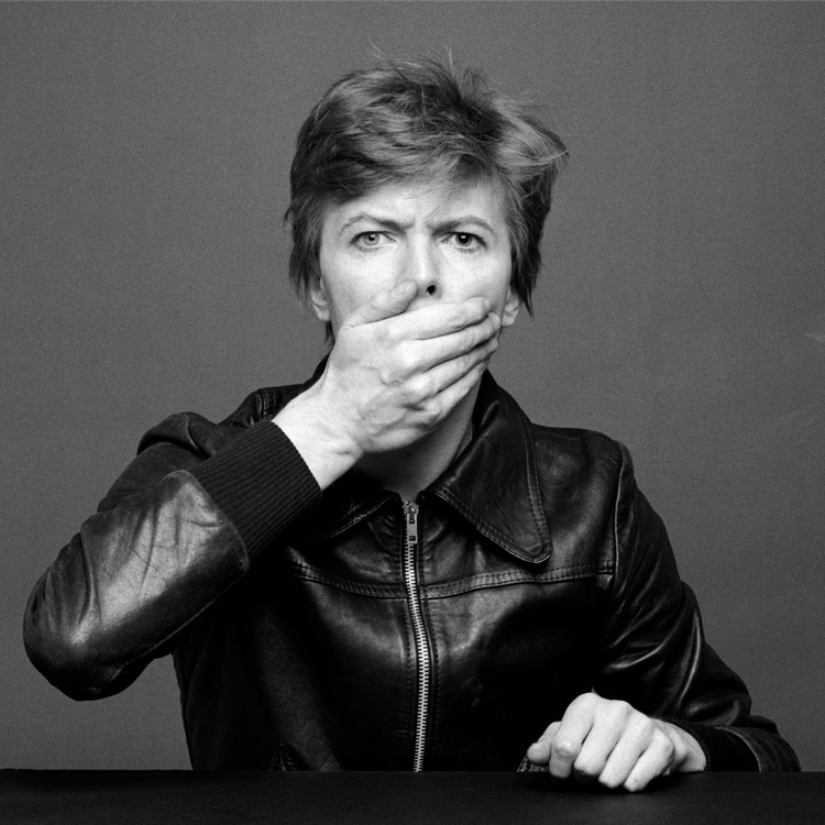Masayoshi Sukita: David Bowie 1977 Heroes session – Speak No Evil.