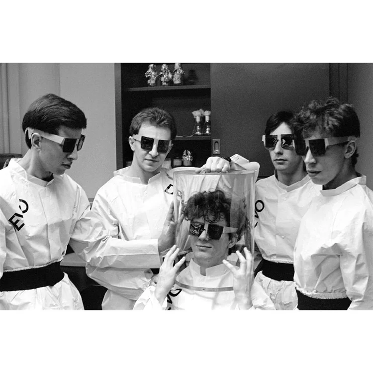 Devo by Ebet Roberts