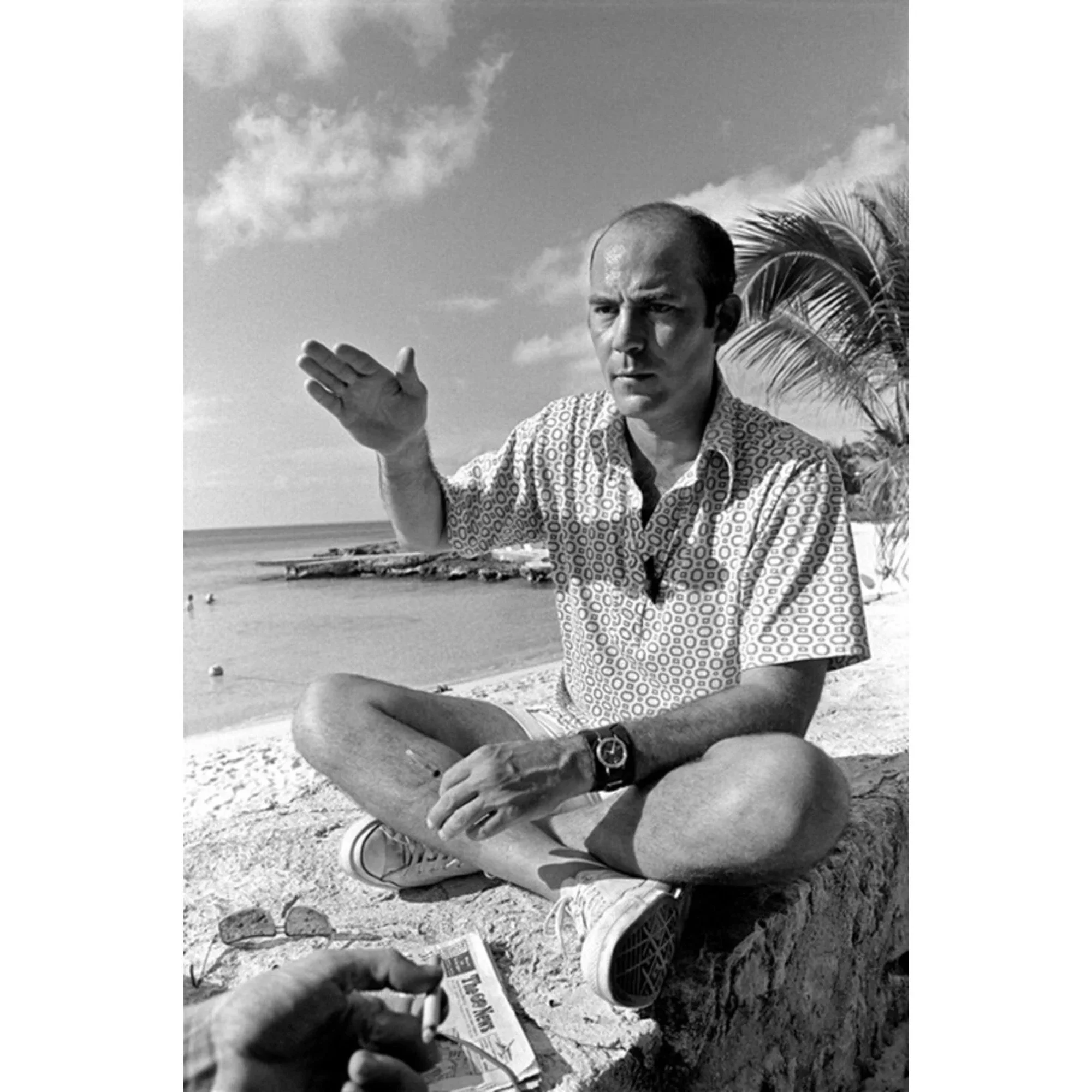 Hunter S Thompson on the beach, Al Satterwhite, 1974