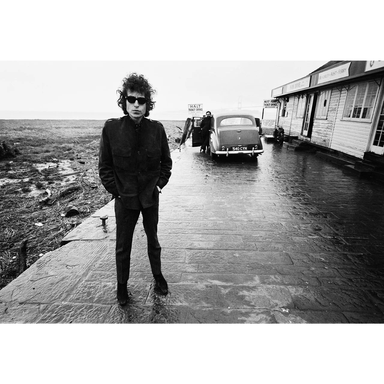 Bob Dylan "Aust Ferry" by Barry Feinstein.