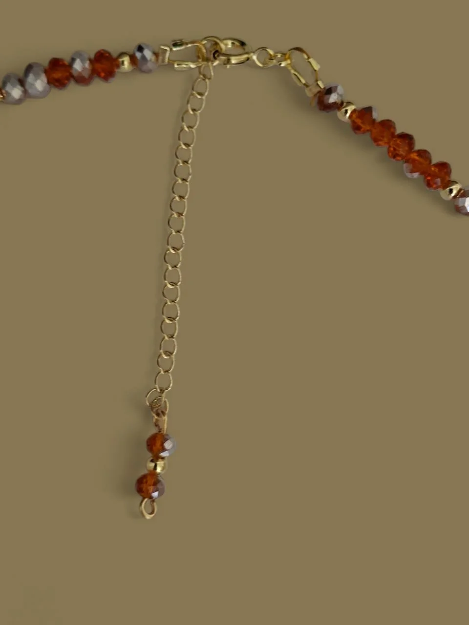 fecho choker laranja.jpeg