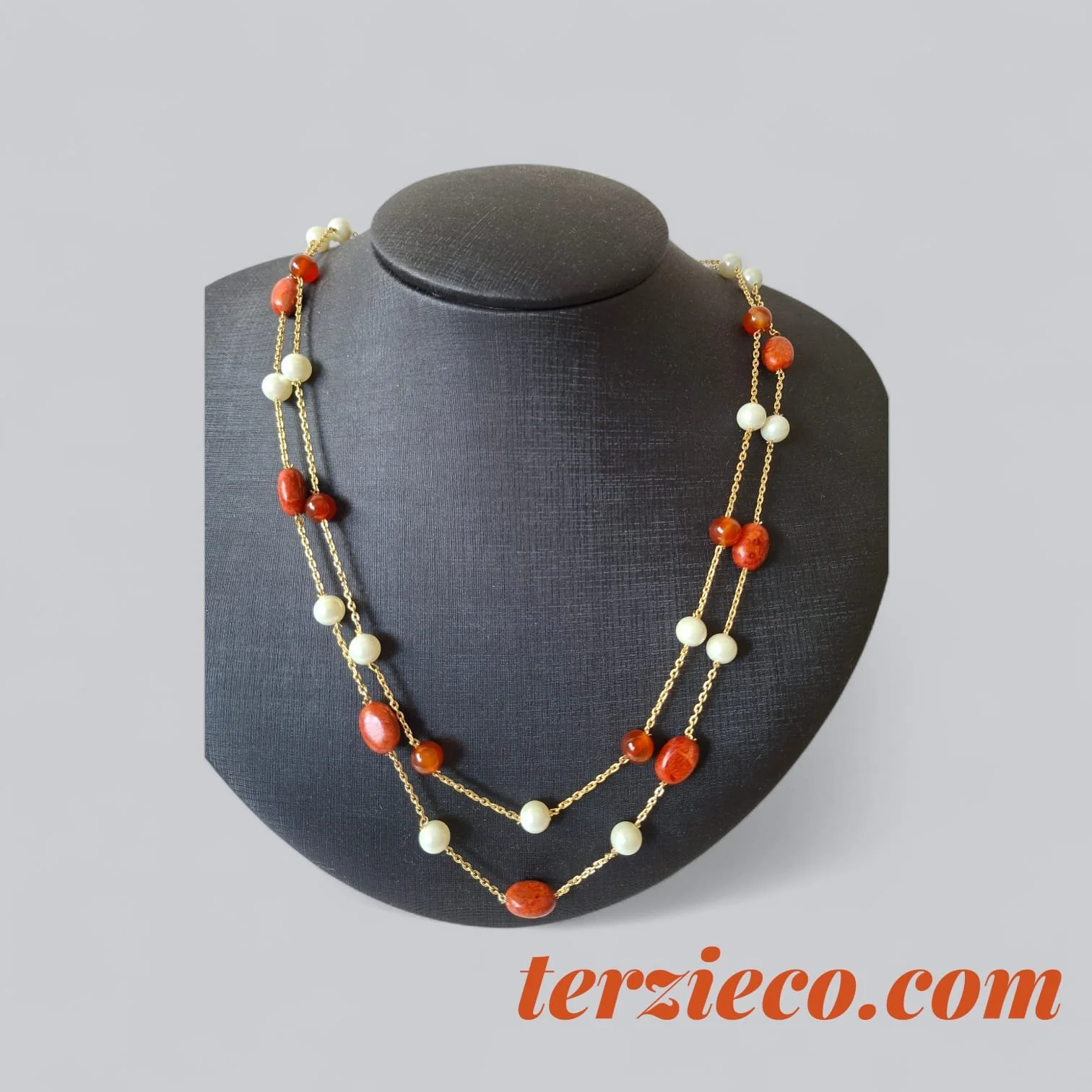 Colar Coral Esponja com Pérolas e Quartzo Vermelho